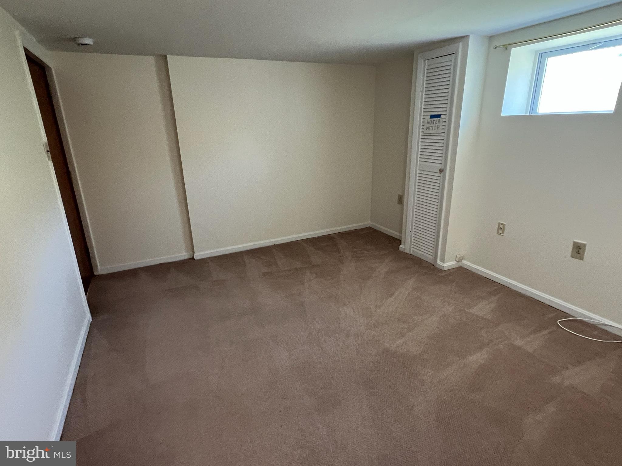 CARROLL KNOLLS - Residential Lease
