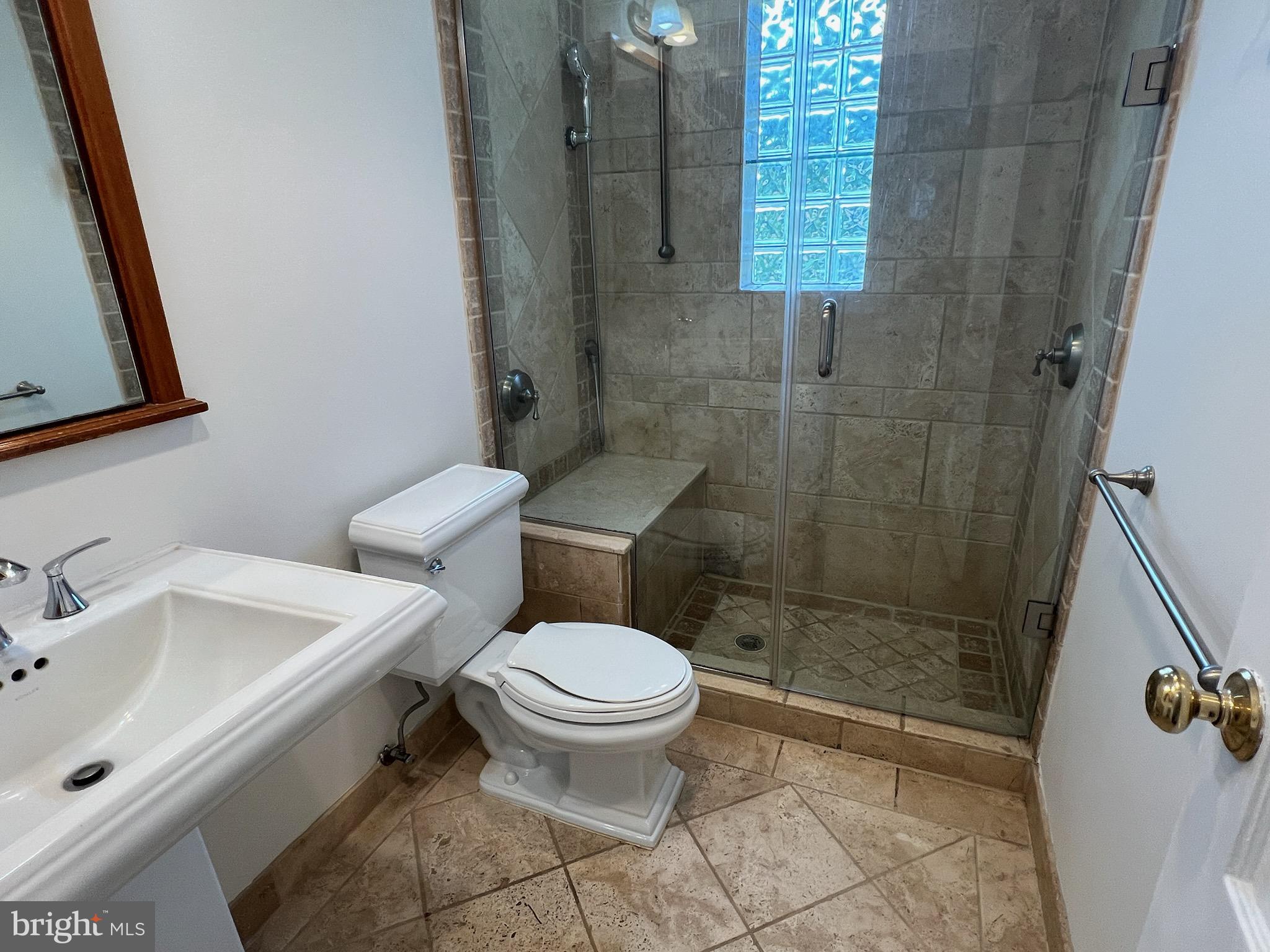 CARROLL KNOLLS - Residential Lease