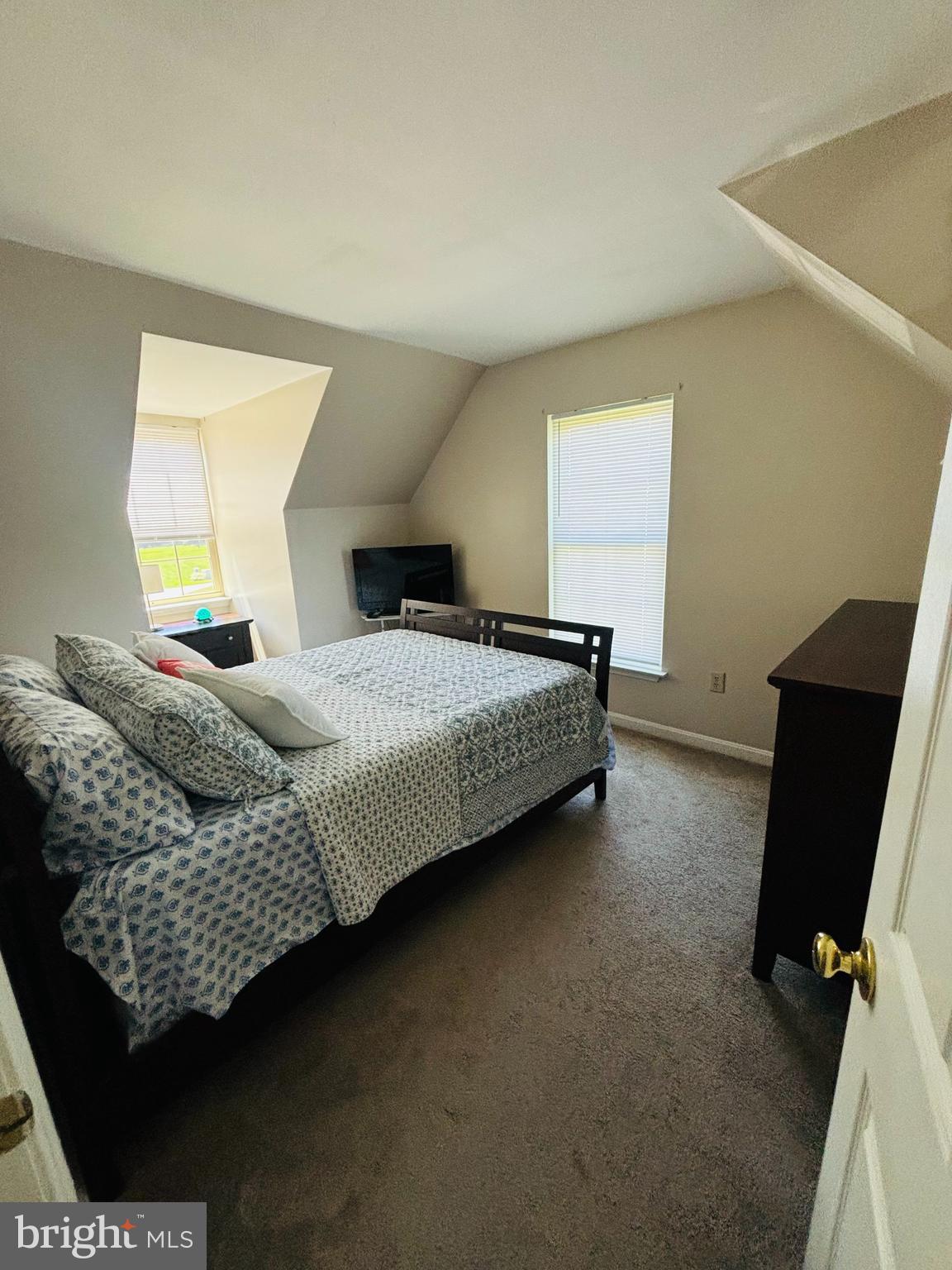 CROWN POINTE - Residential