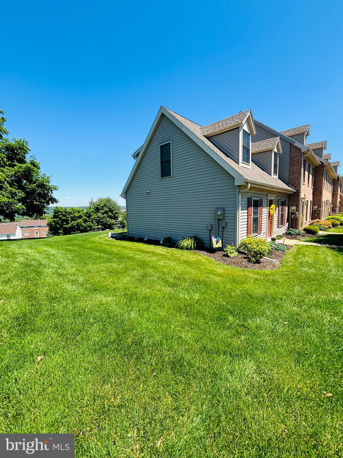 CROWN POINTE - Residential