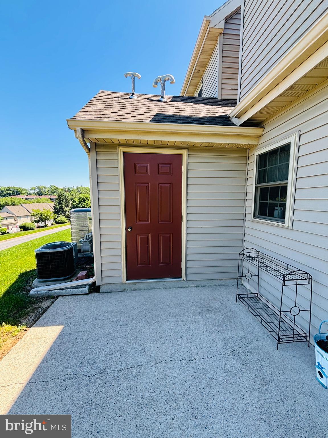 CROWN POINTE - Residential