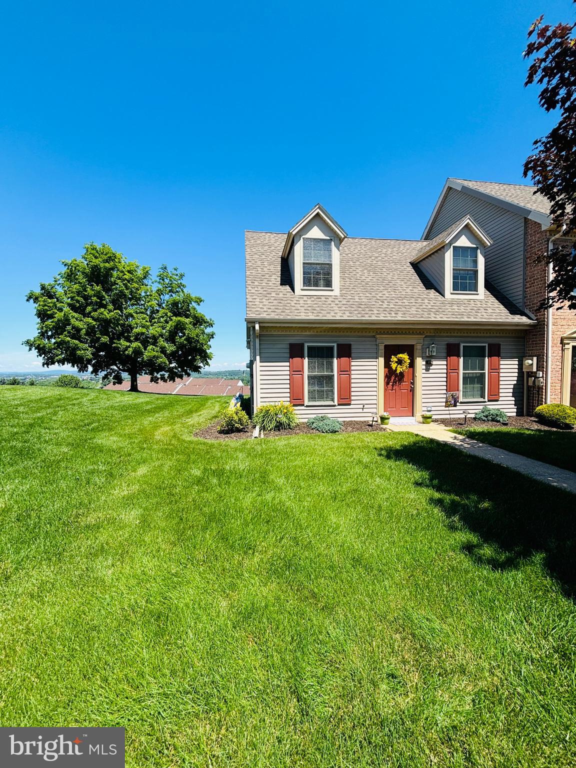 CROWN POINTE - Residential