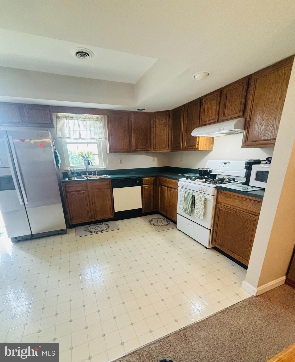 CROWN POINTE - Residential