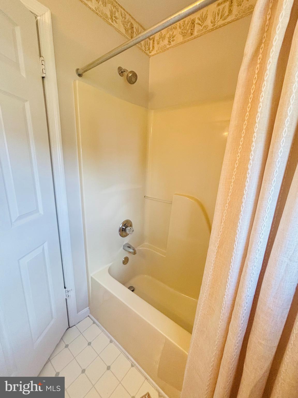 CROWN POINTE - Residential