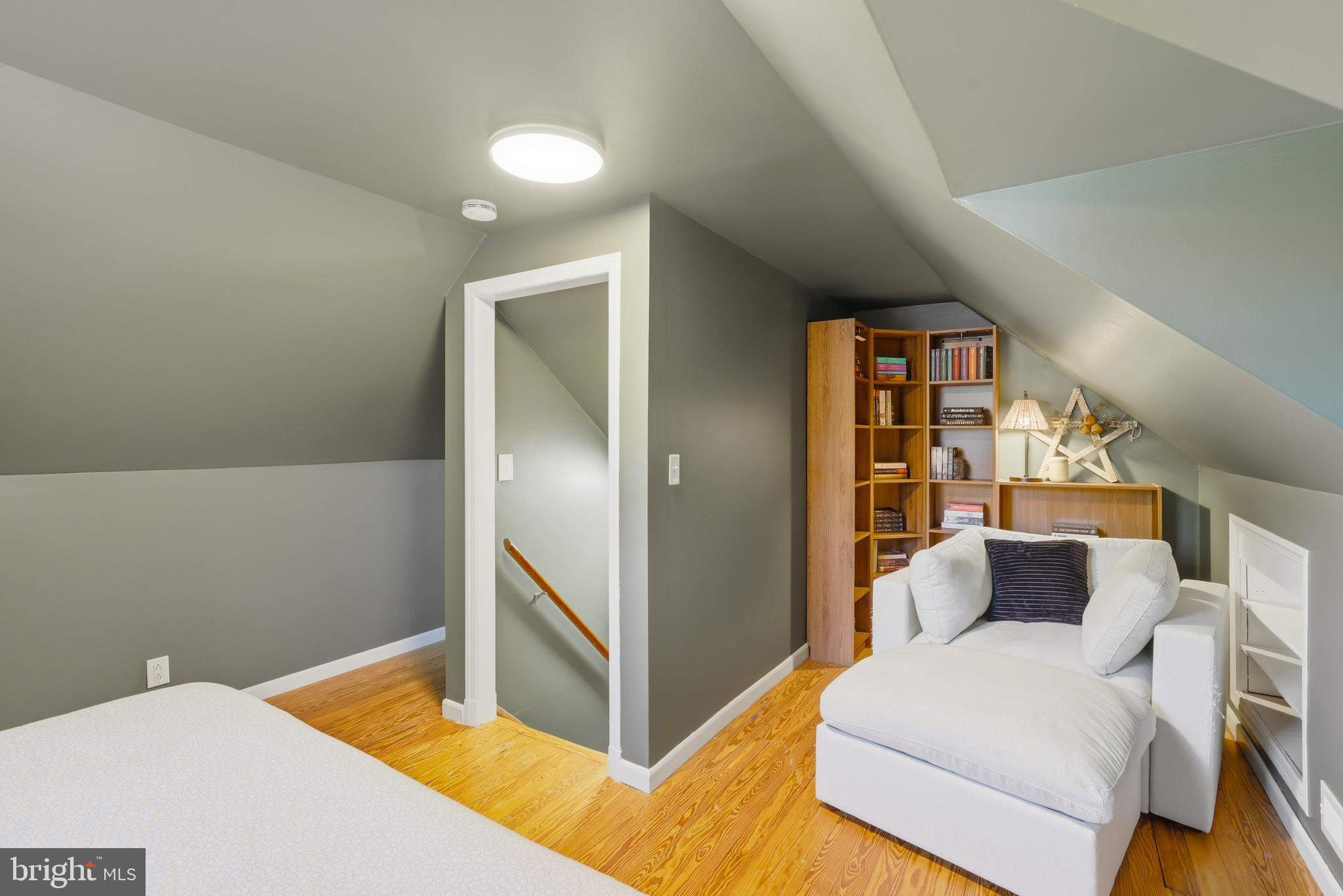 GREENTOP MANOR - Residential