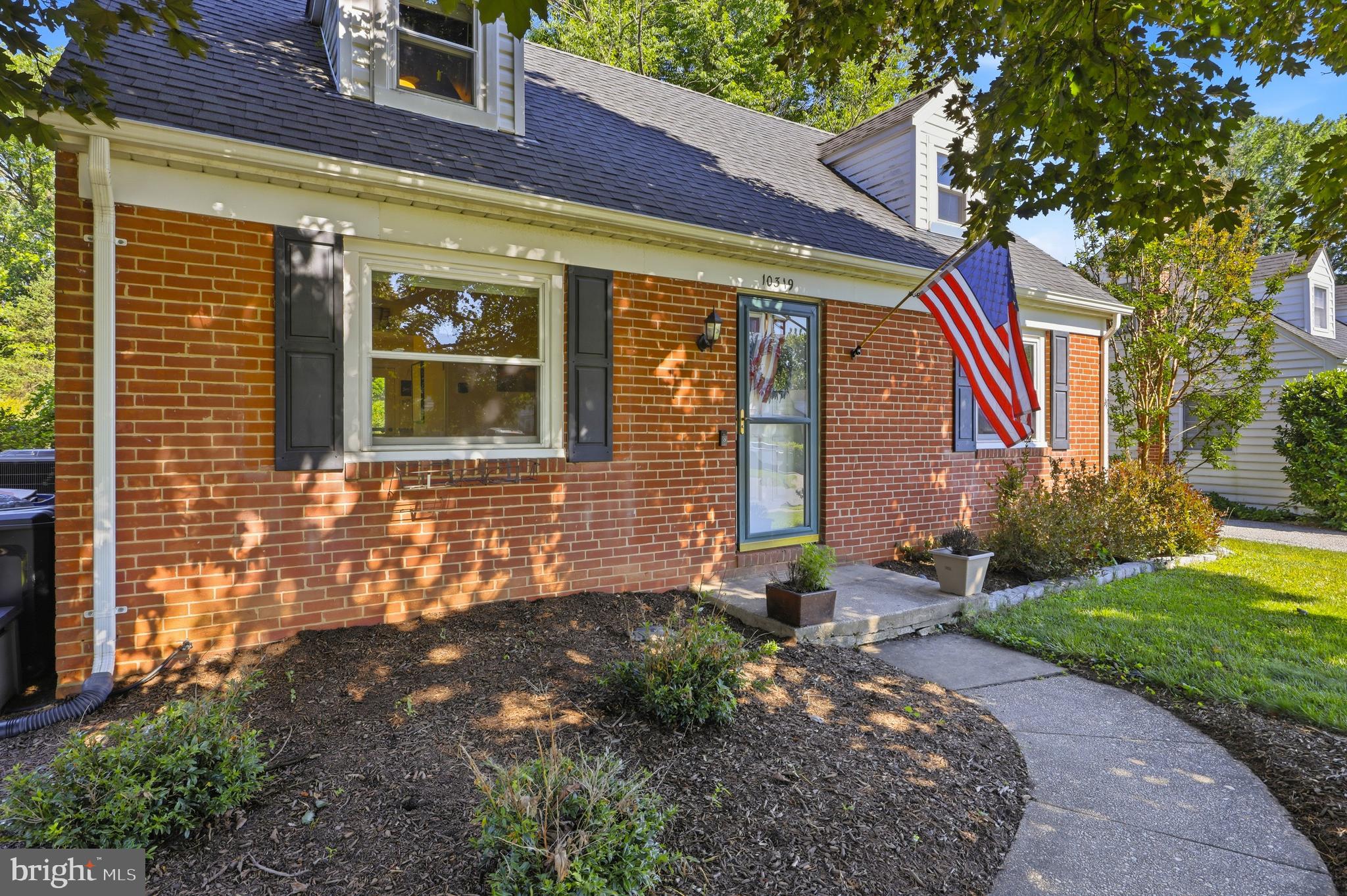 GREENTOP MANOR - Residential