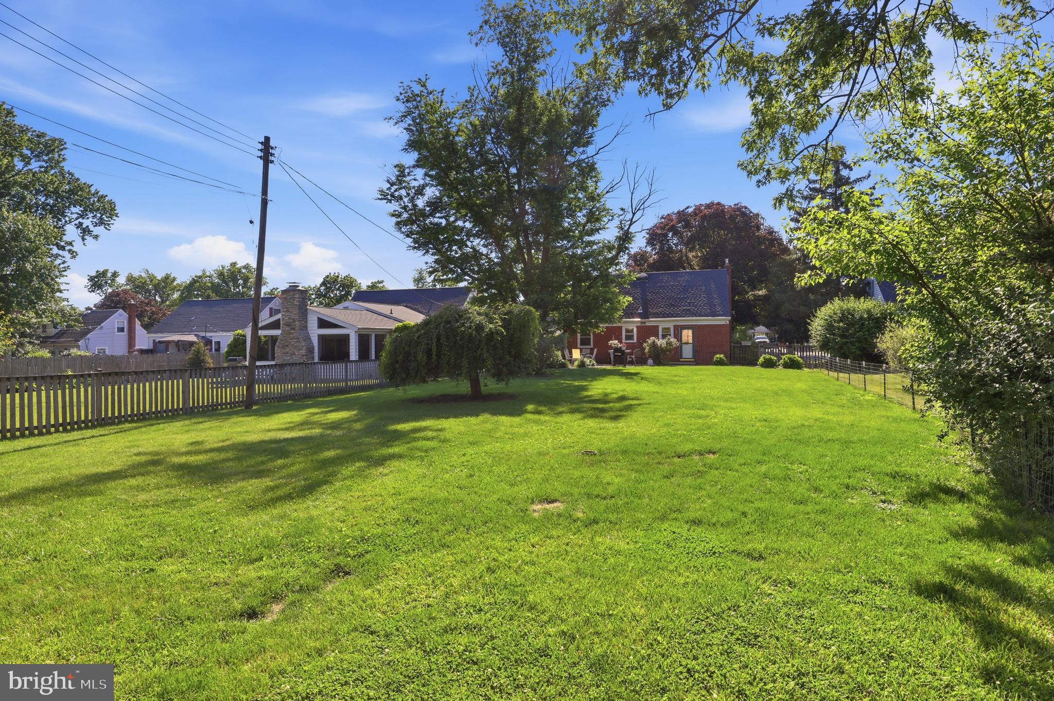 GREENTOP MANOR - Residential