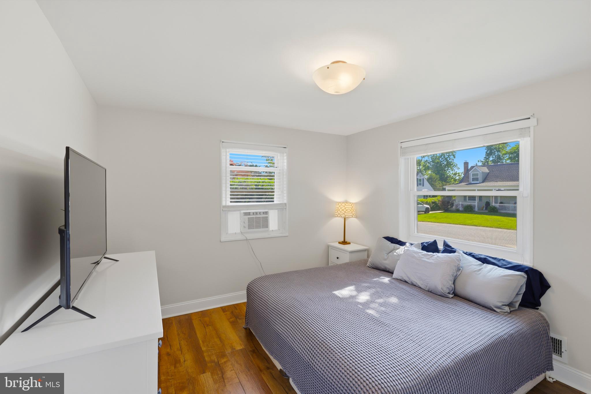 GREENTOP MANOR - Residential