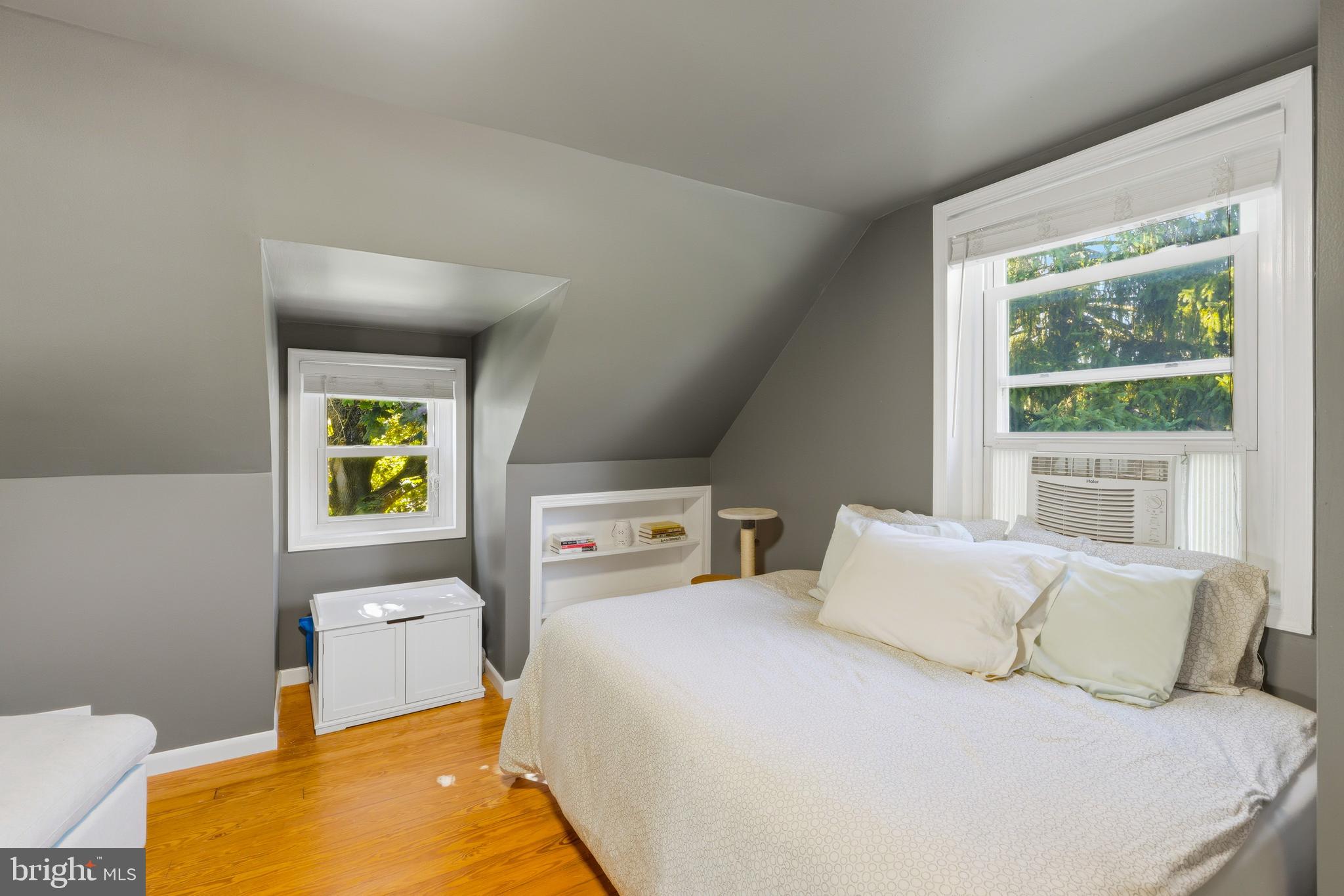 GREENTOP MANOR - Residential