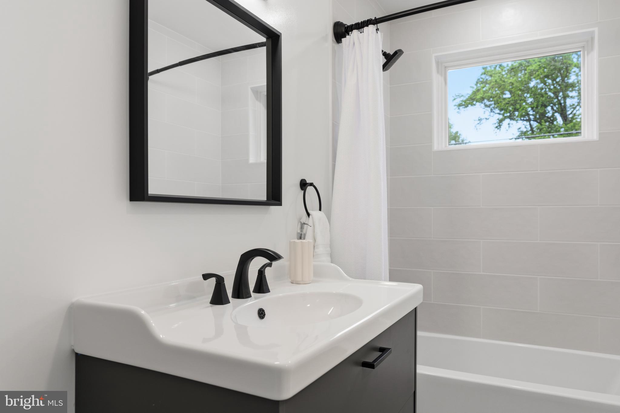 ROCKCREST - Residential