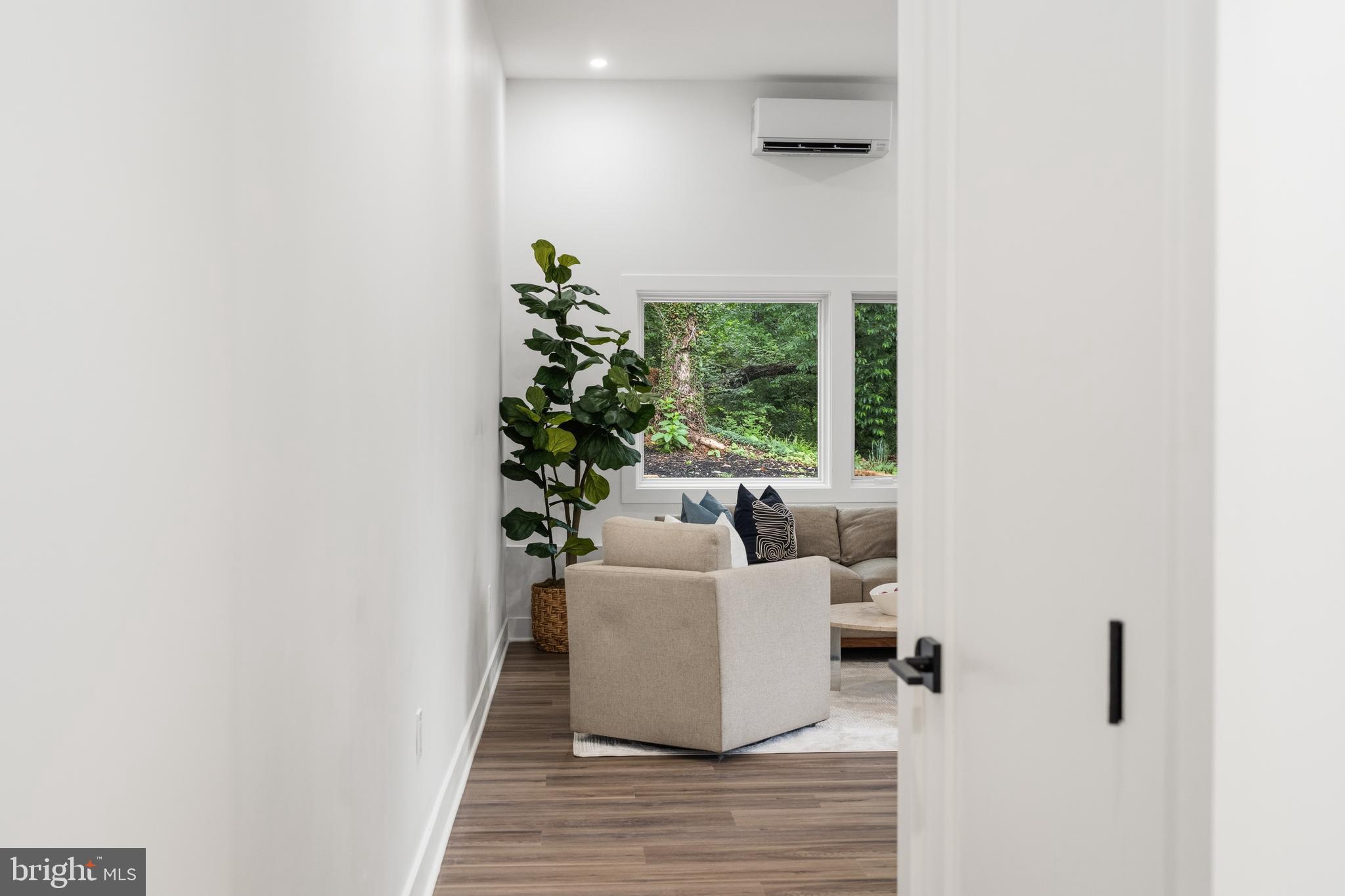 ROCKCREST - Residential