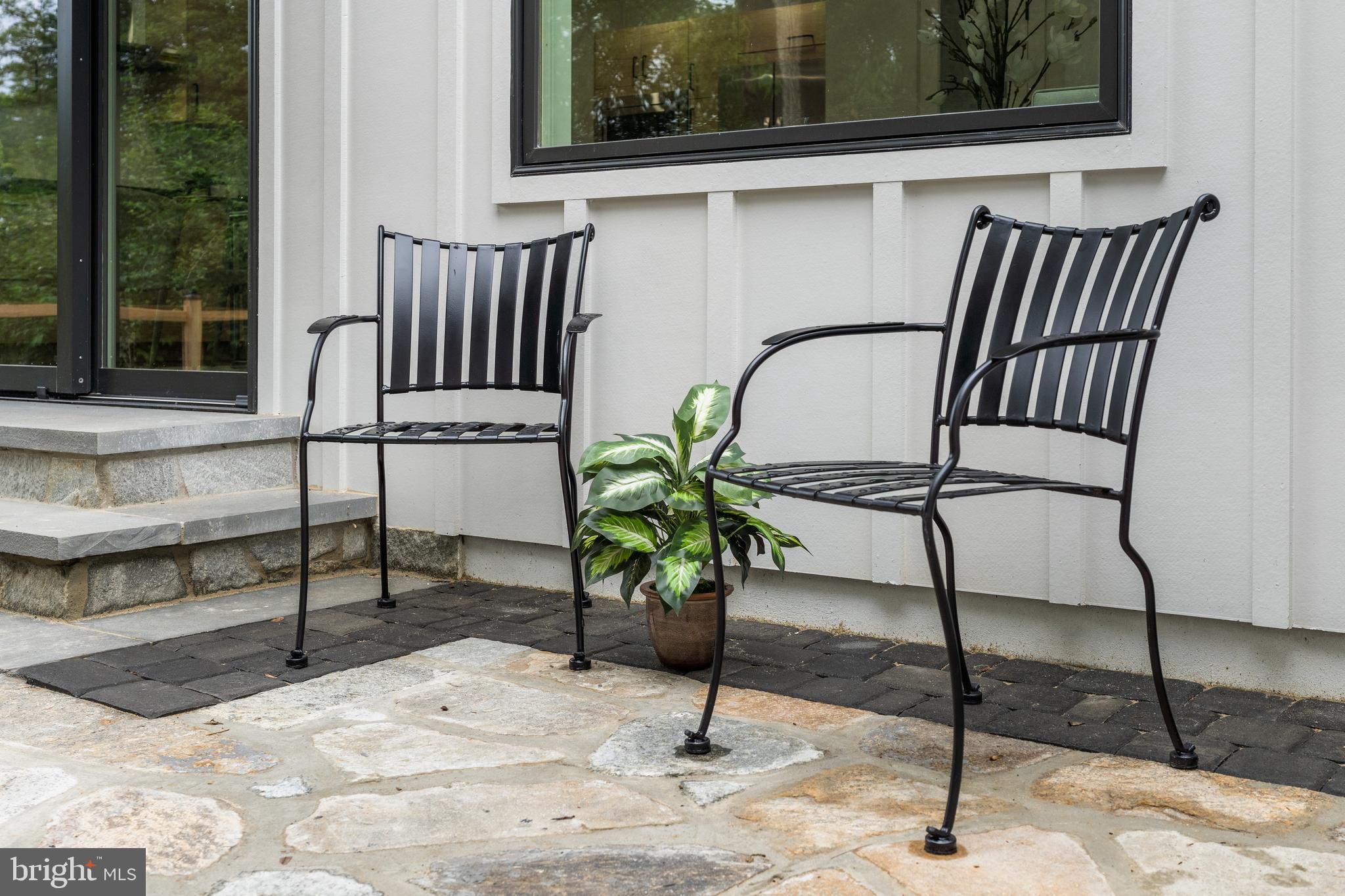 ROCKCREST - Residential