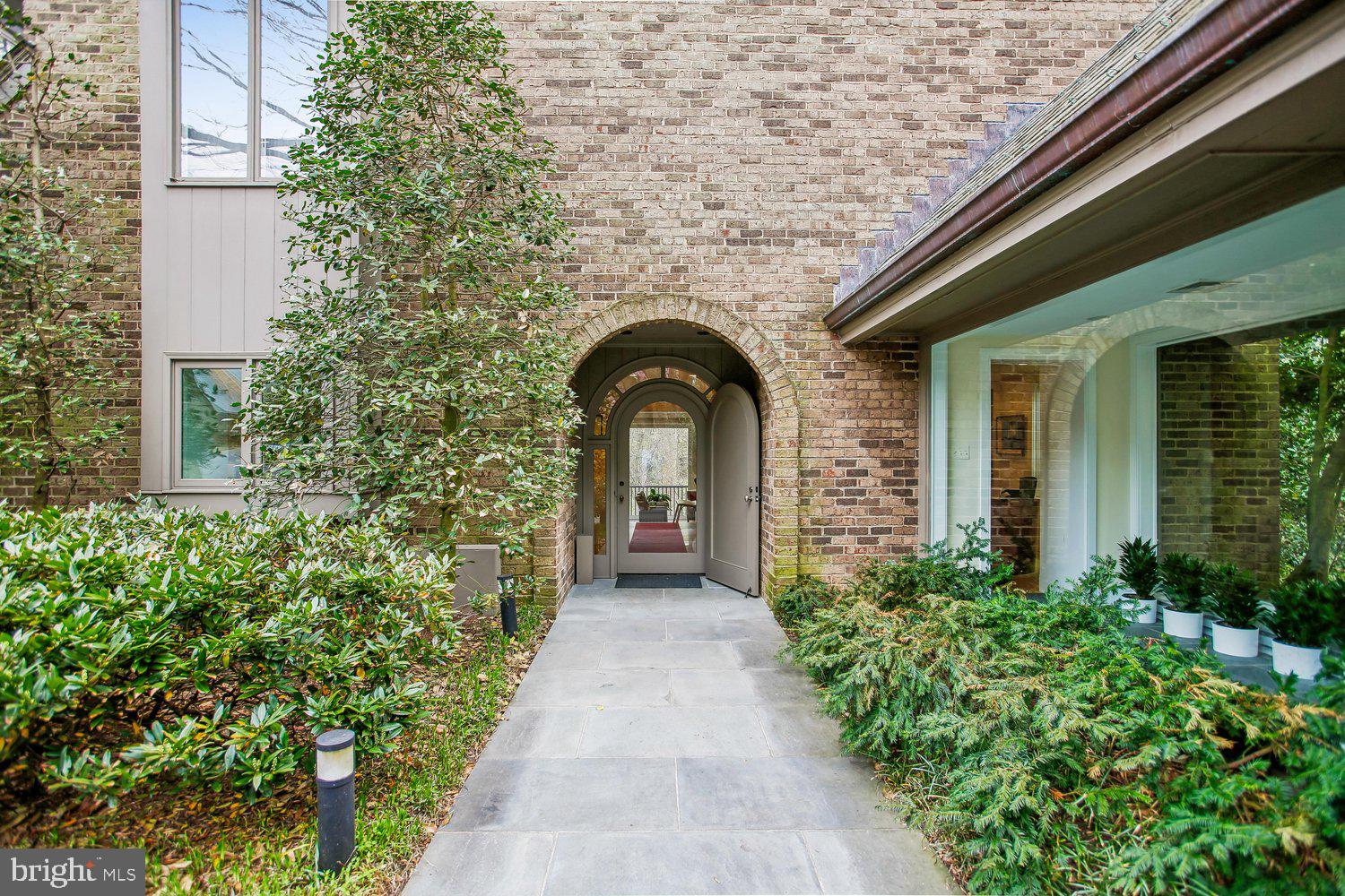 MERRYWOOD ON THE POTOMAC - Residential