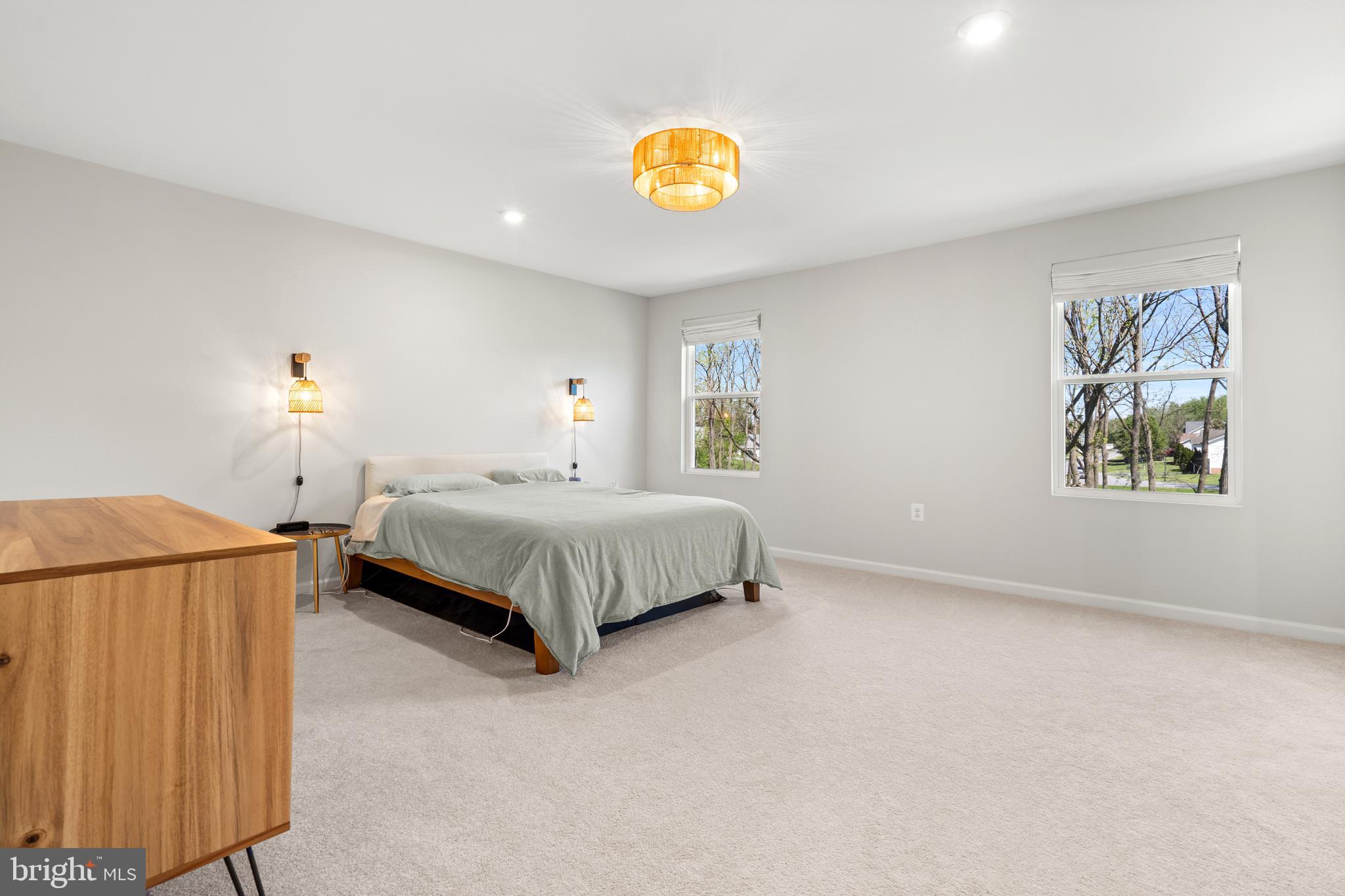 PRESIDENTS POINTE - Residential