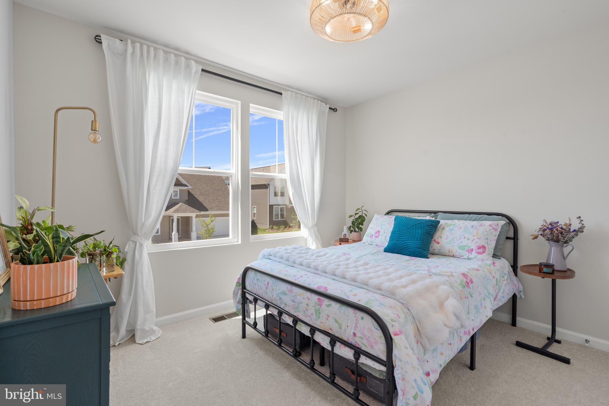 PRESIDENTS POINTE - Residential