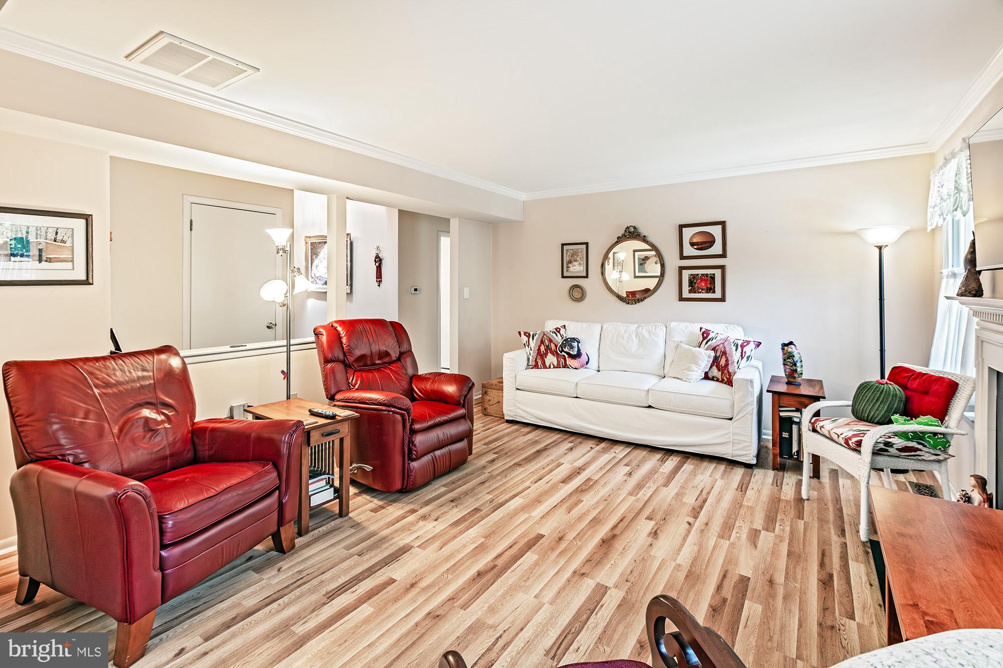 WRANGLE HILL ESTATES - Residential
