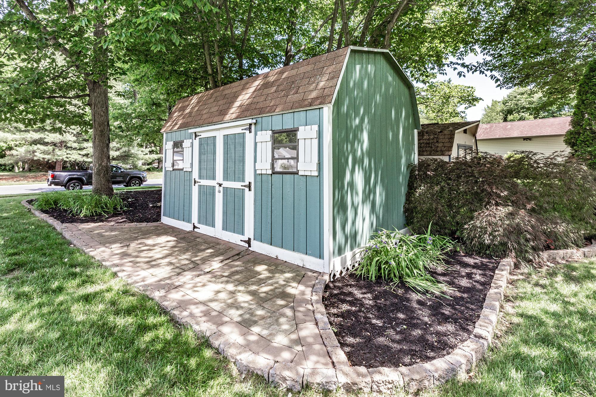 WRANGLE HILL ESTATES - Residential