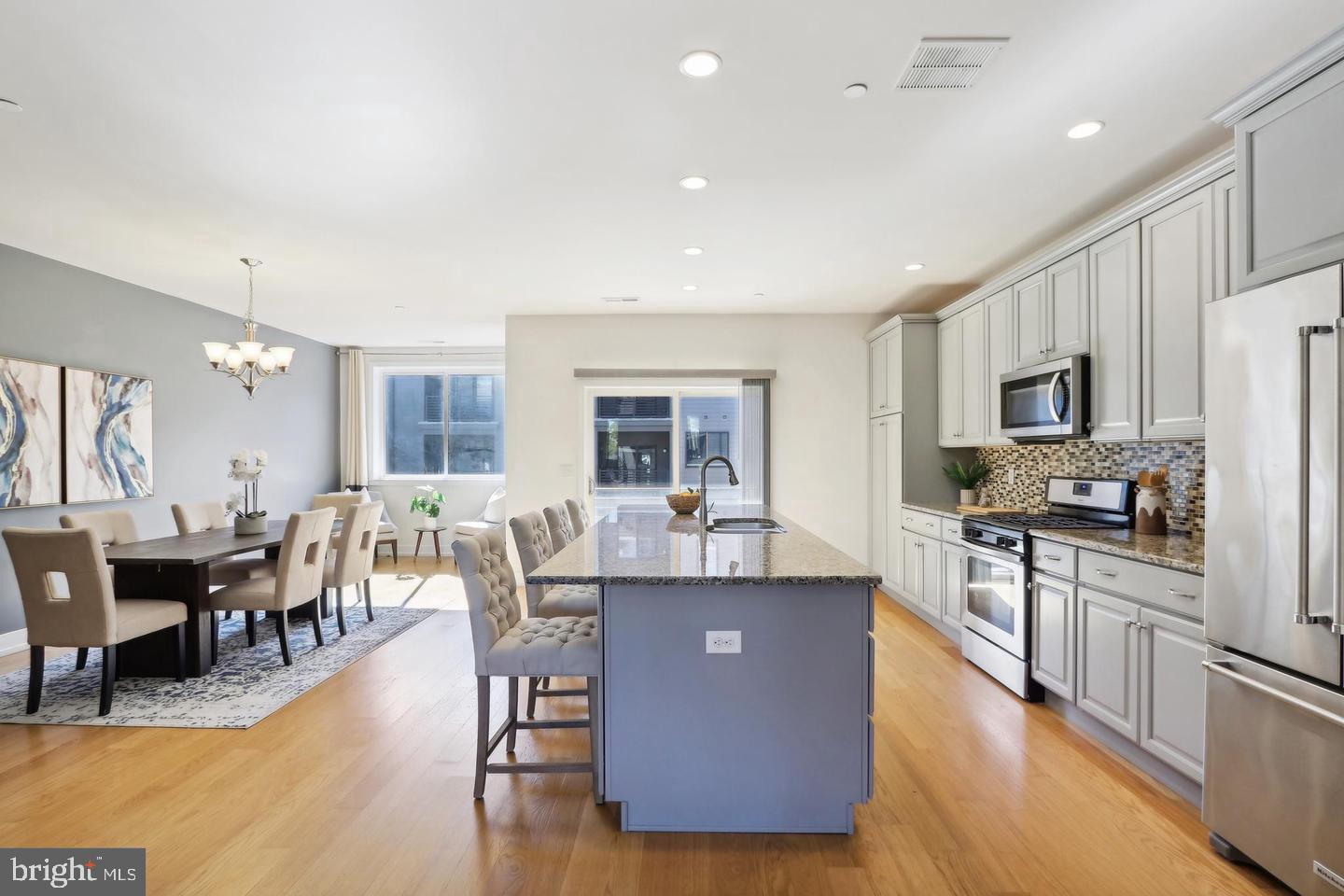 BROWNSTONES AT VF - Residential Lease