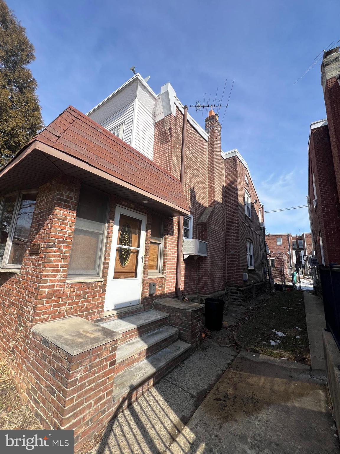 MAYFAIR (WEST) - Residential