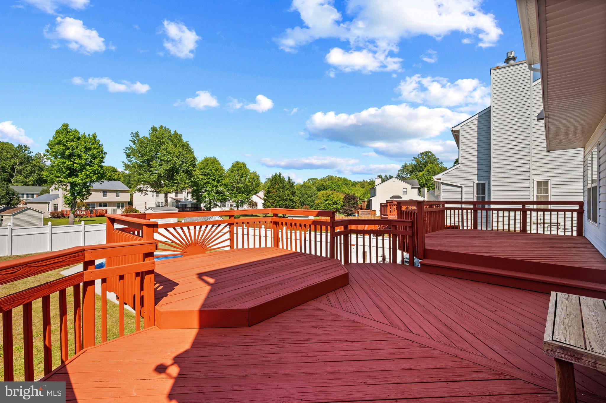 MANOR KNOLLS - Residential