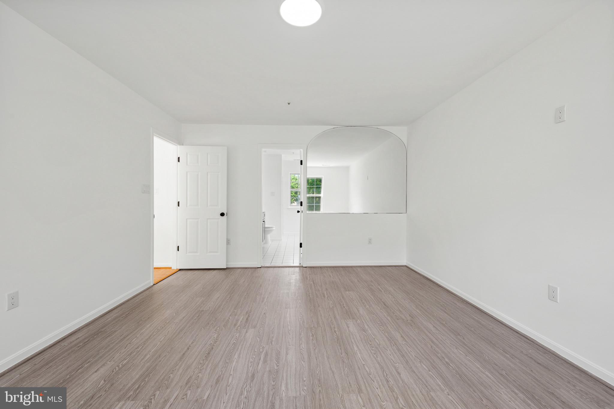 MANOR KNOLLS - Residential
