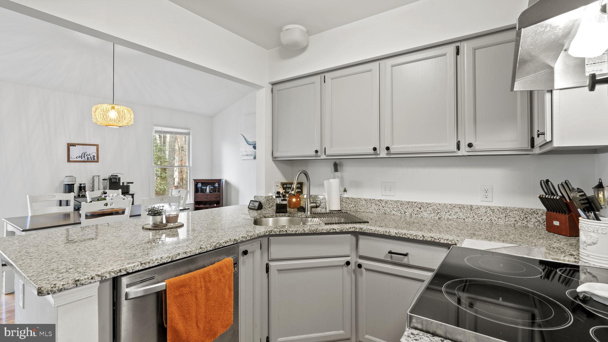 EASTERN VIEW - Residential Lease