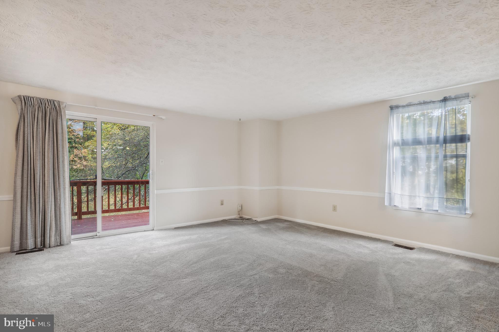 CALVERTON TOWNES - Residential