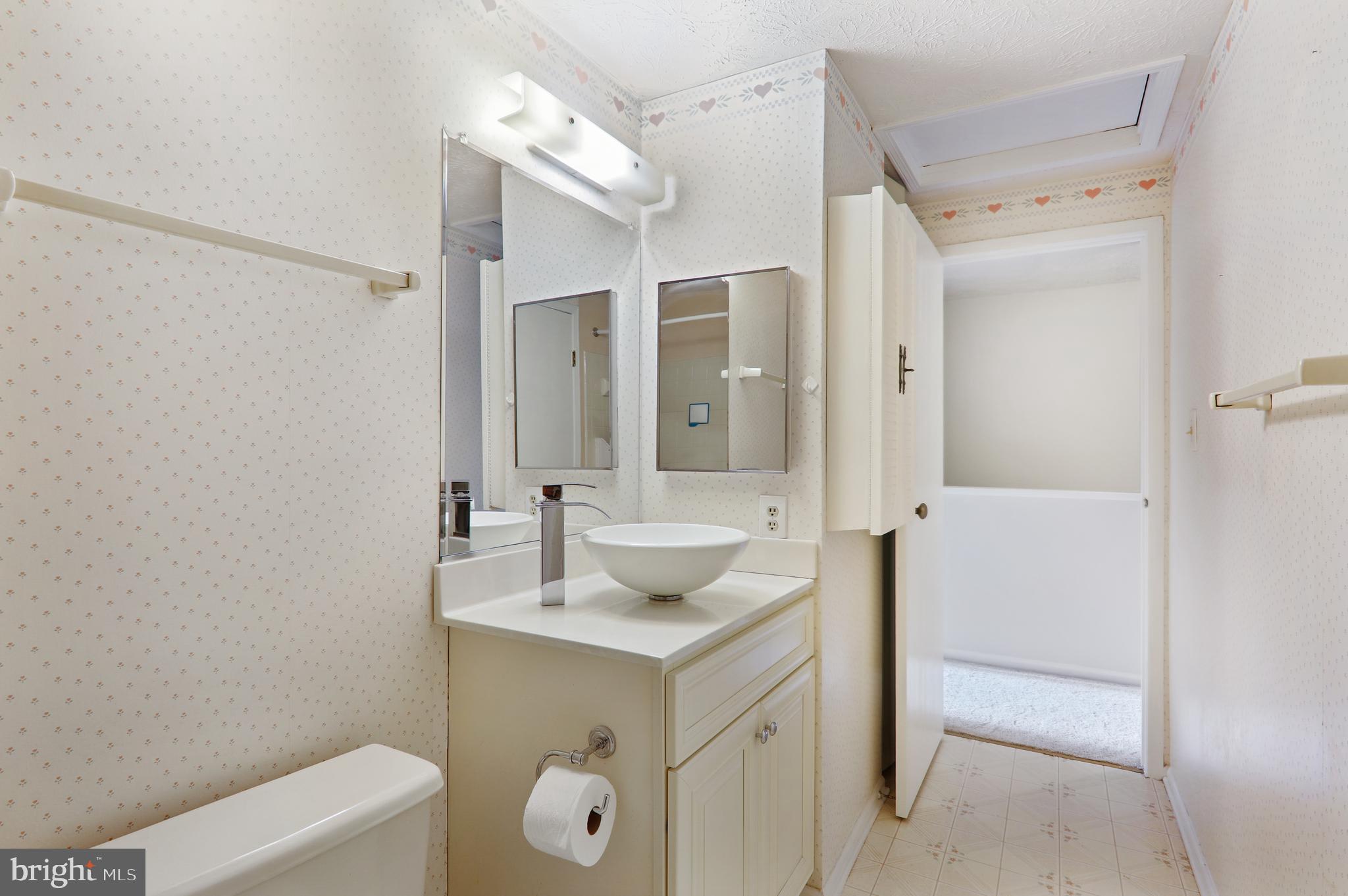 CALVERTON TOWNES - Residential
