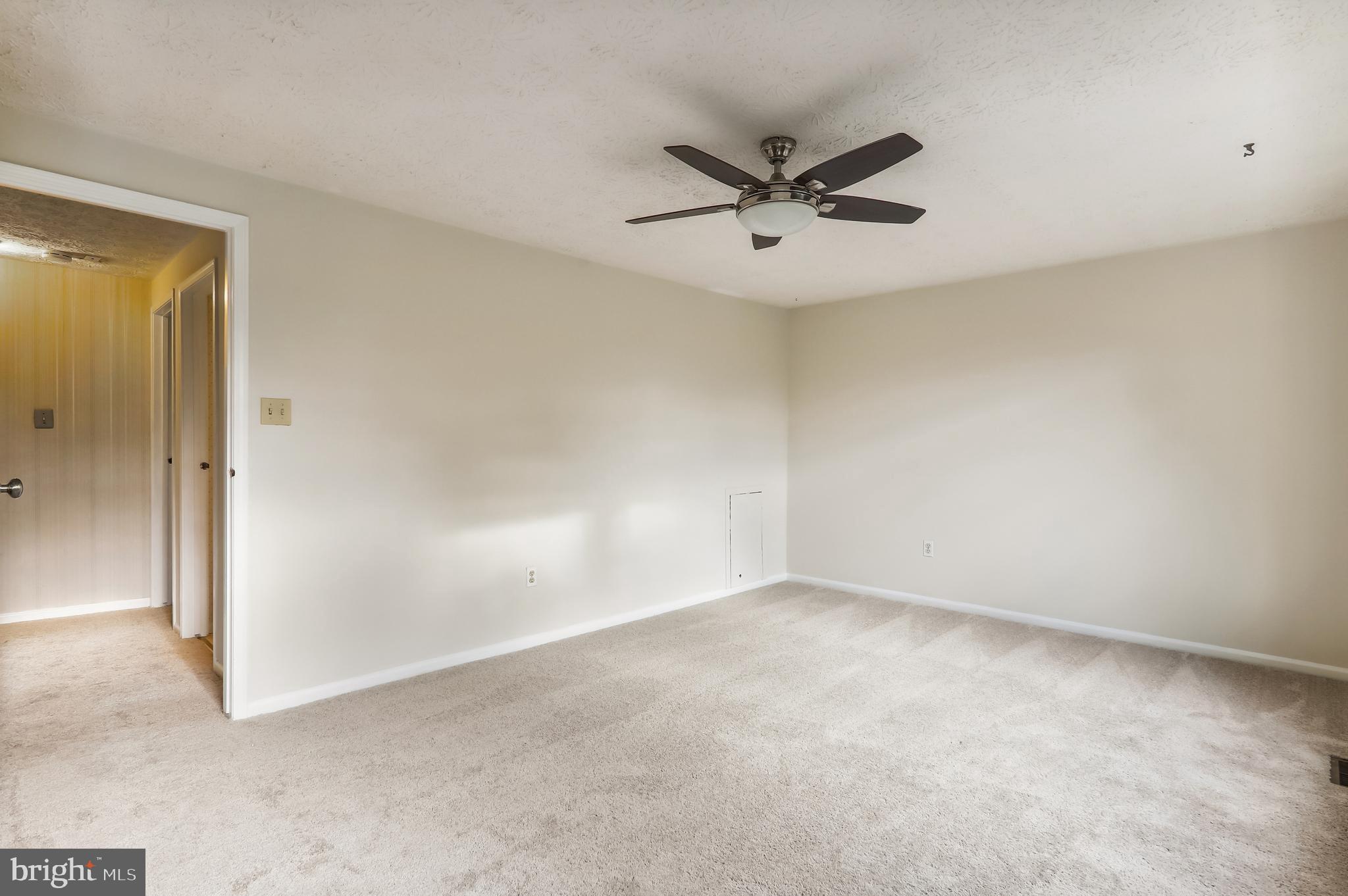 CALVERTON TOWNES - Residential