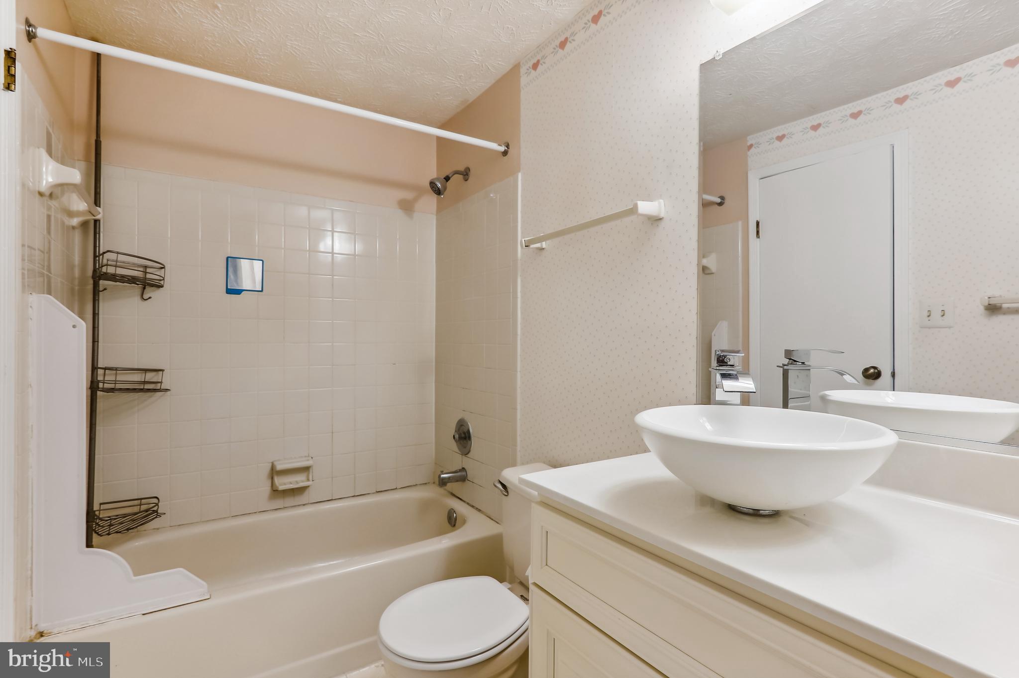 CALVERTON TOWNES - Residential