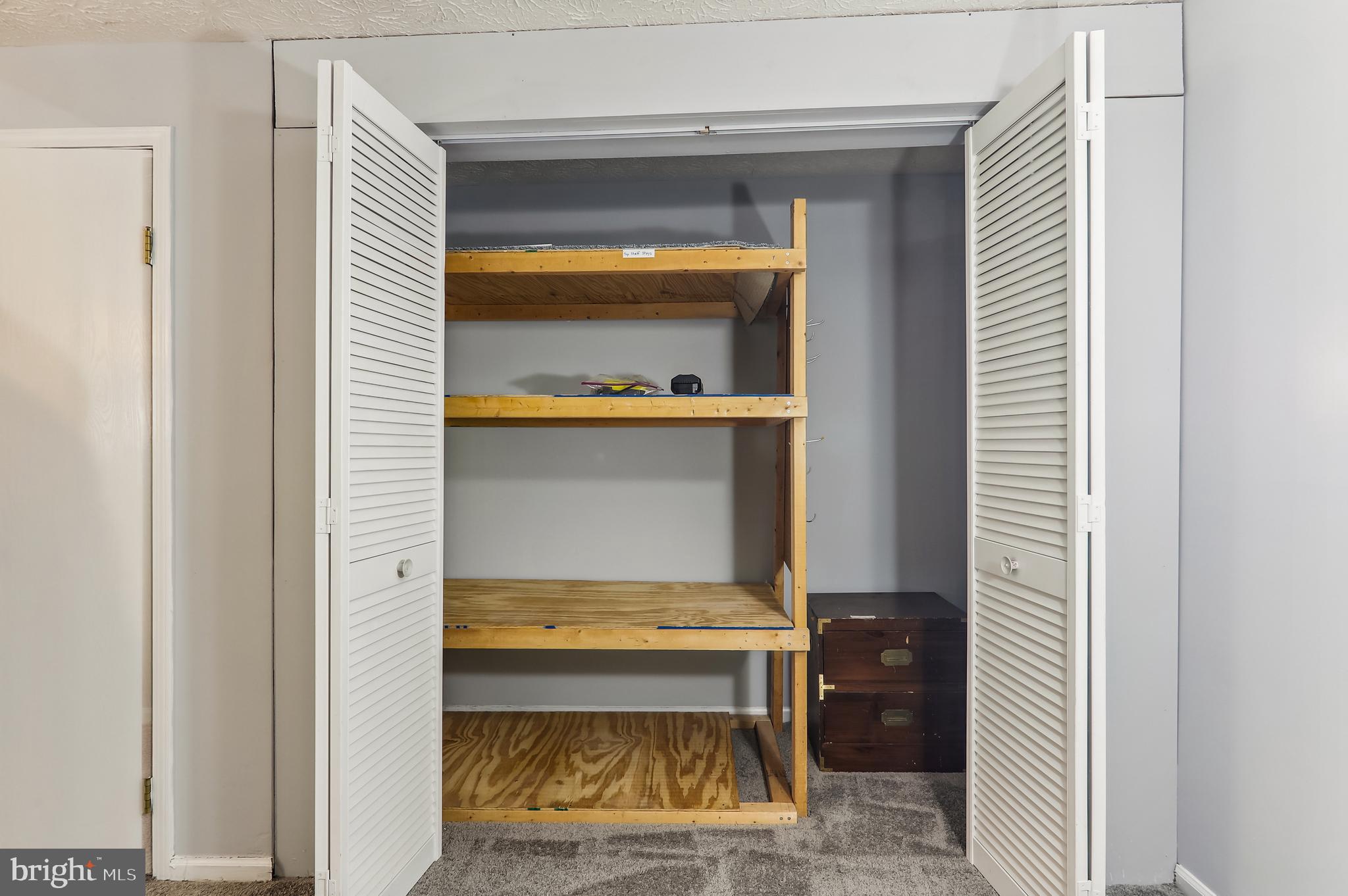 CALVERTON TOWNES - Residential