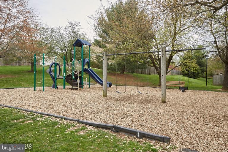PARK OVERLOOK - Residential Lease