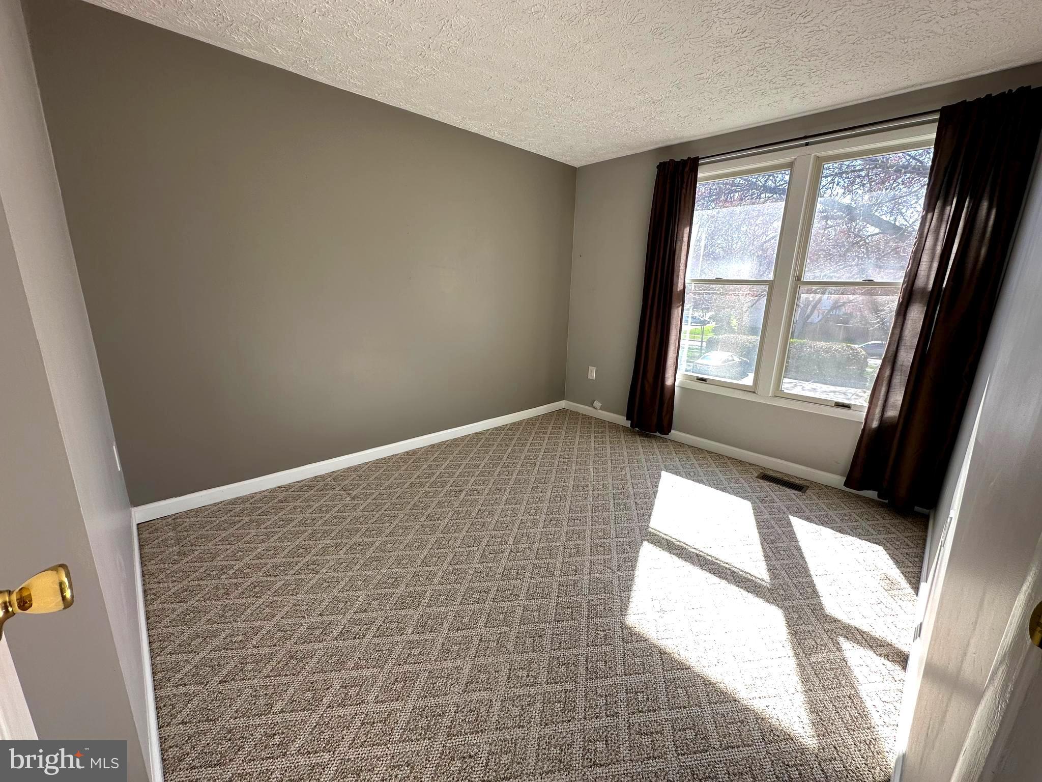 PARK OVERLOOK - Residential Lease