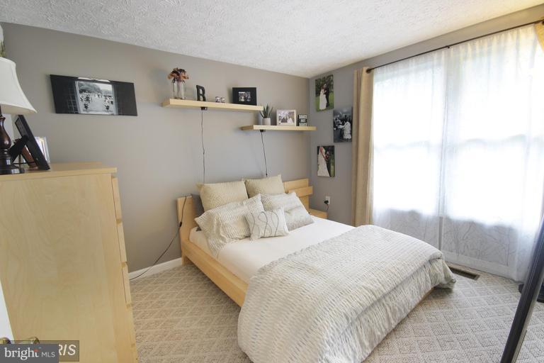 PARK OVERLOOK - Residential Lease