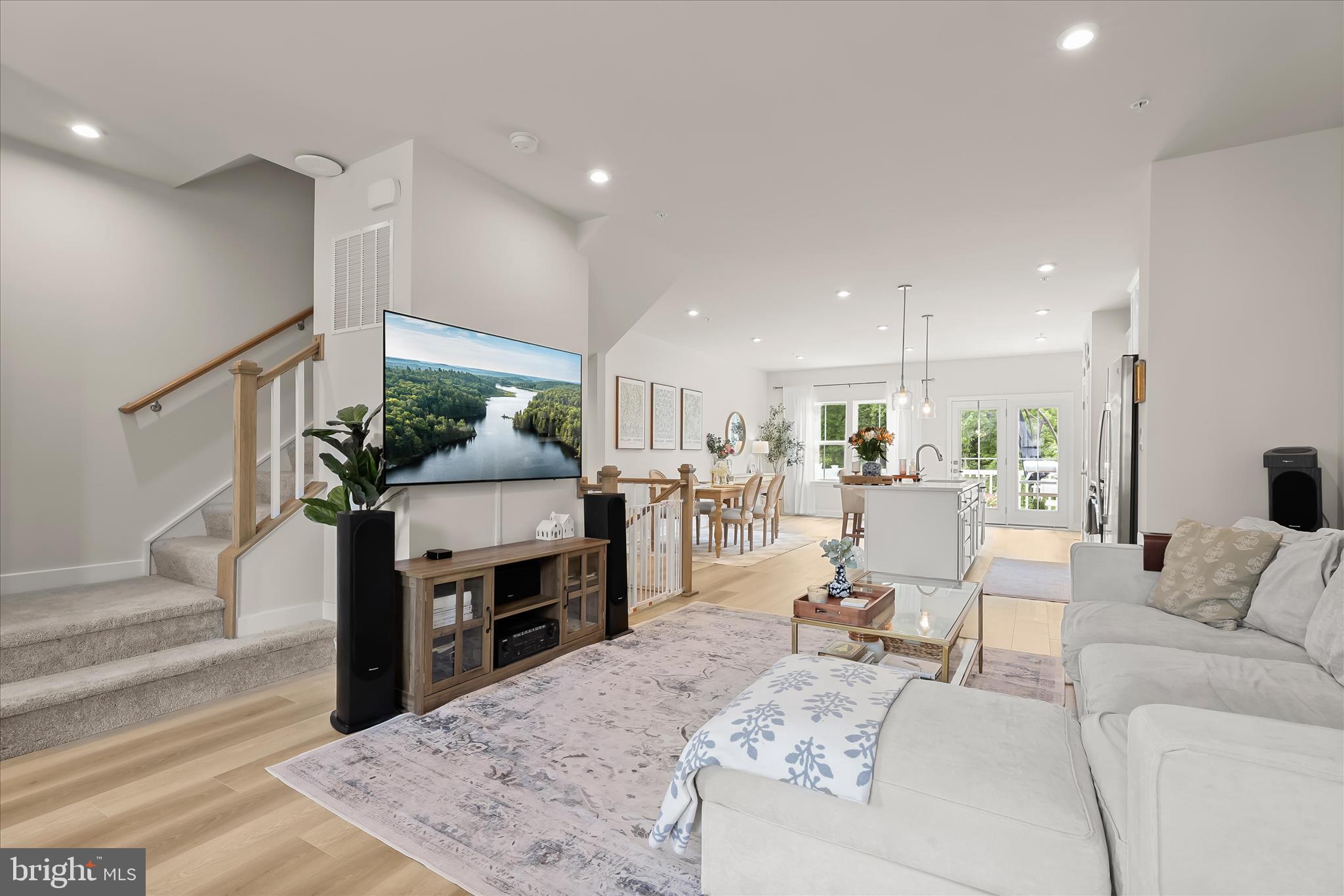 JAMES RUN TOWNHOMES - Residential