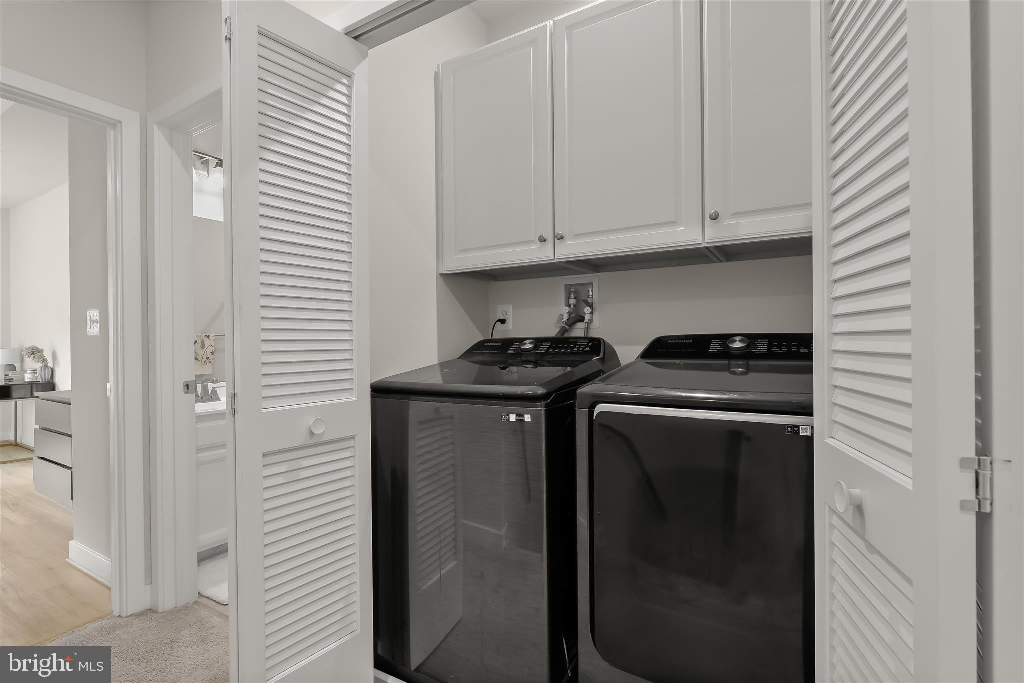 JAMES RUN TOWNHOMES - Residential