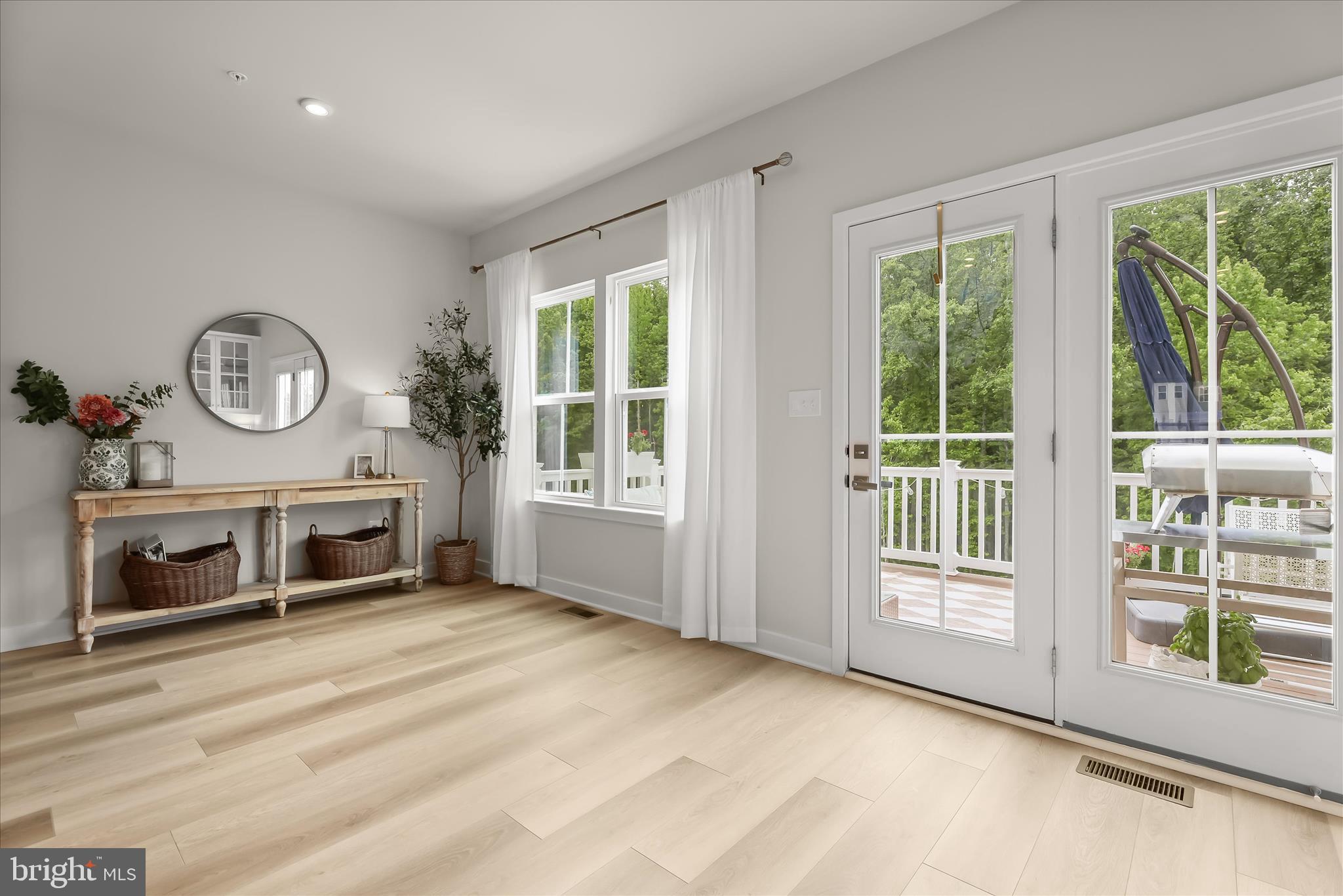 JAMES RUN TOWNHOMES - Residential