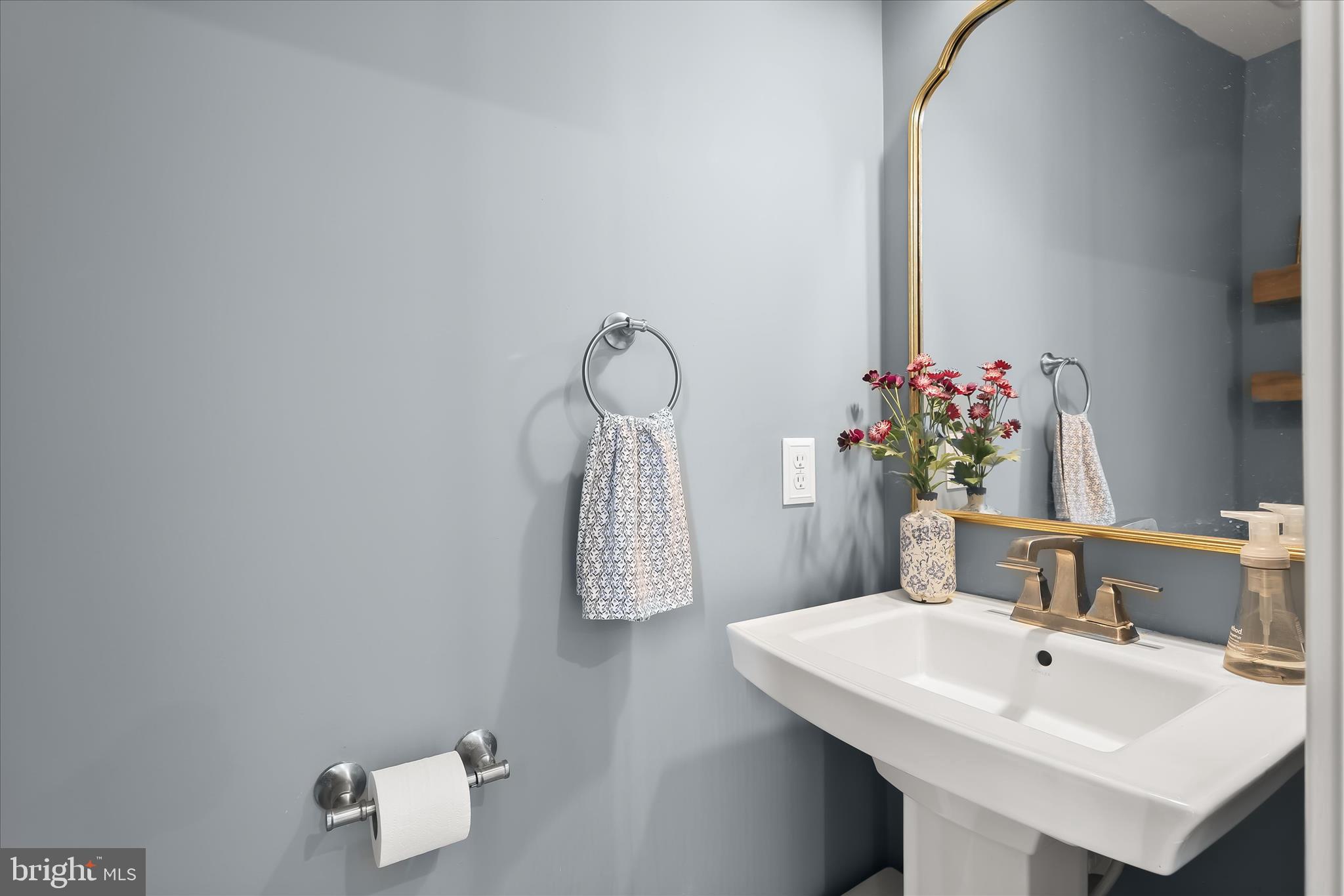 JAMES RUN TOWNHOMES - Residential
