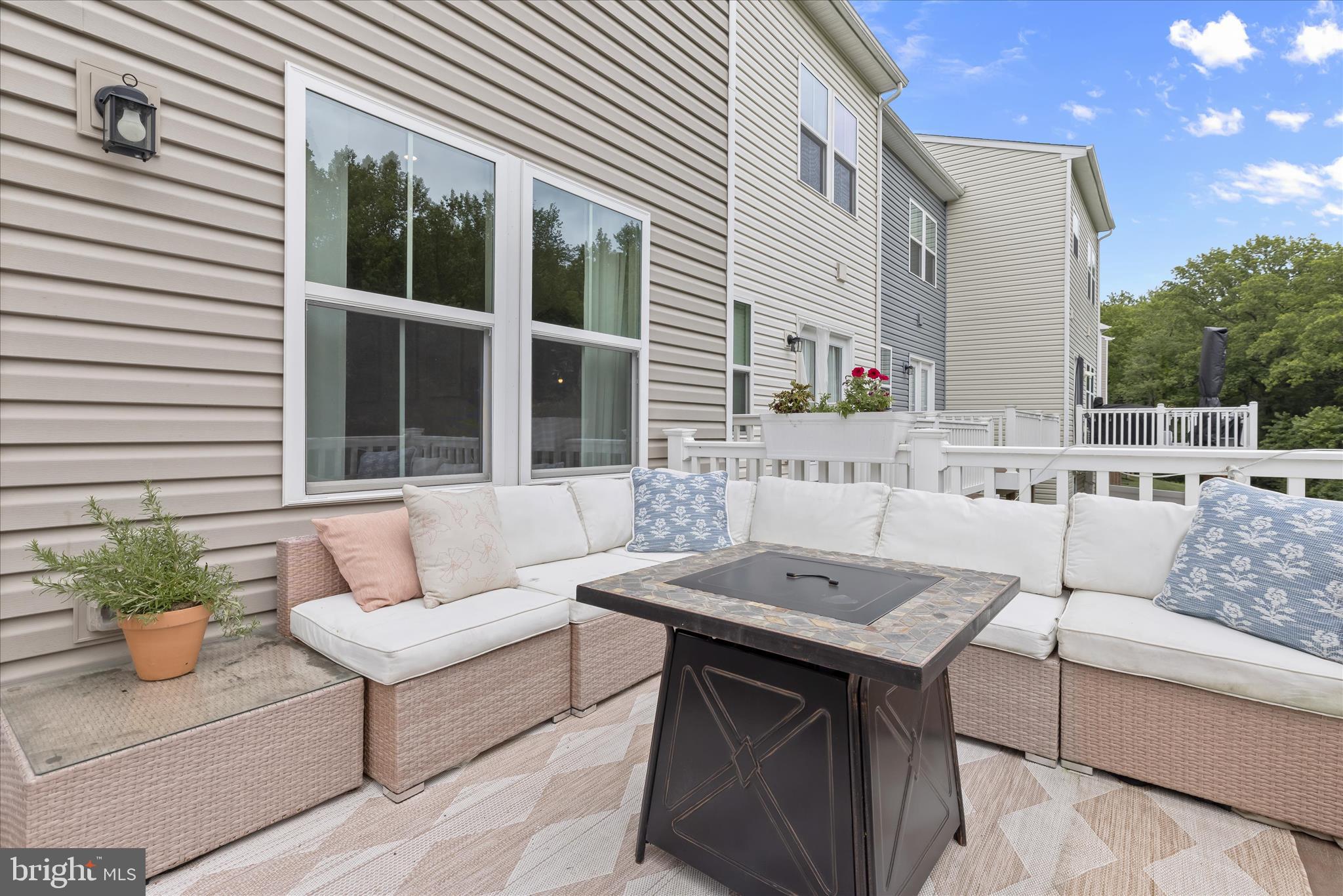 JAMES RUN TOWNHOMES - Residential