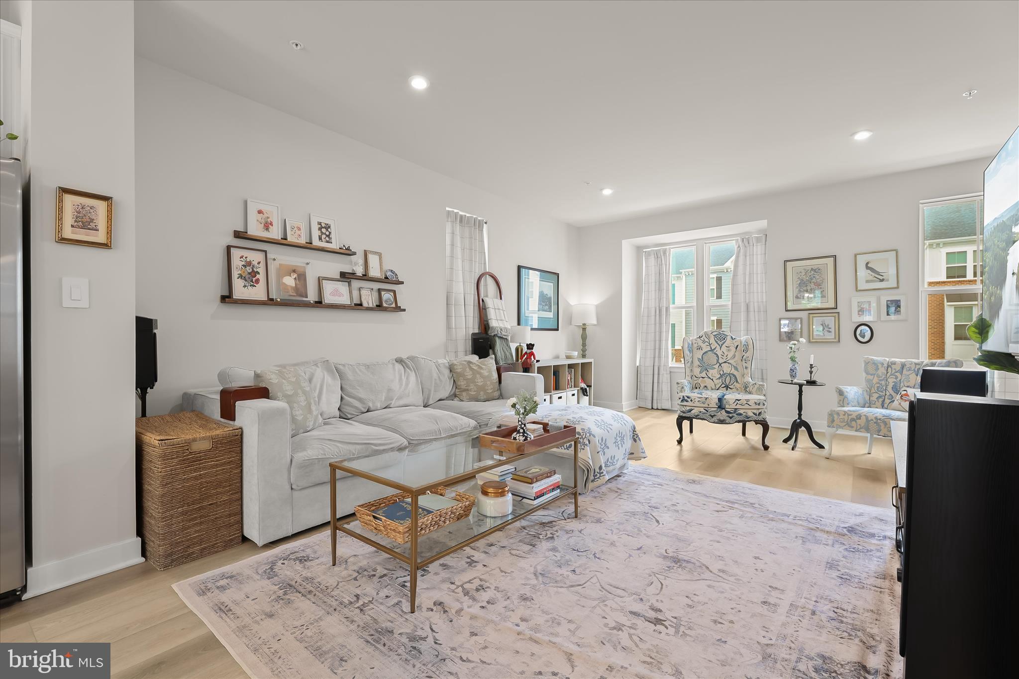 JAMES RUN TOWNHOMES - Residential