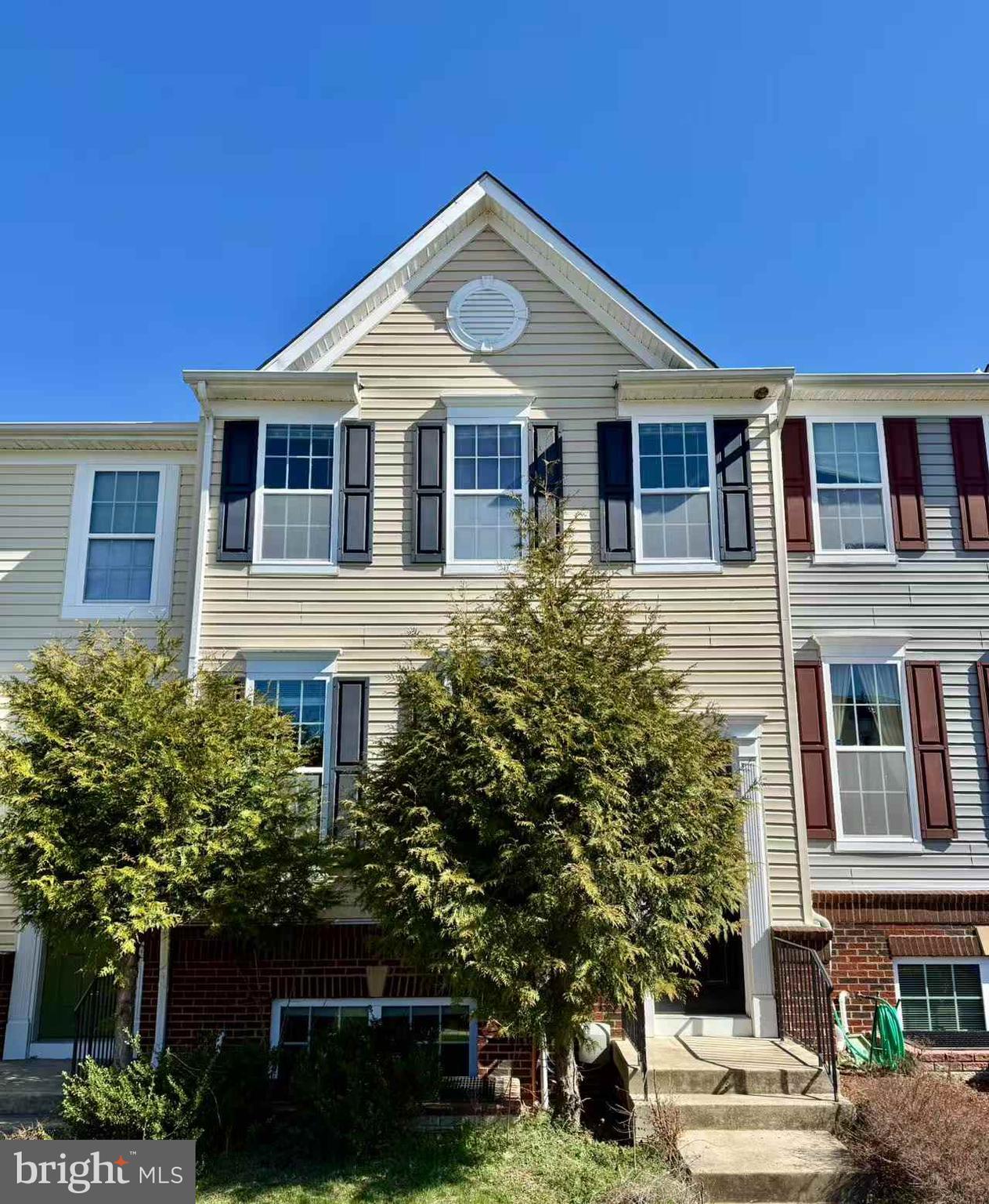 Welcome to 158 Lullaby Ct, a stunning townhouse offering 3 bedrooms, 3.5 bathrooms, and a spacious 2-car garage. The main level boasts an open floor plan with beautiful hardwood floors, high ceilings, a bright and airy family room, a large kitchen with granite countertops, wall ovens, and a built-in microwave, plus a dining/breakfast area. The fully finished basement includes a den and a full bathroom, providing additional living space. Conveniently located near G-Town Water Park, with easy access to I-270, shopping centers, and parks. Don’t miss this fantastic opportunity!