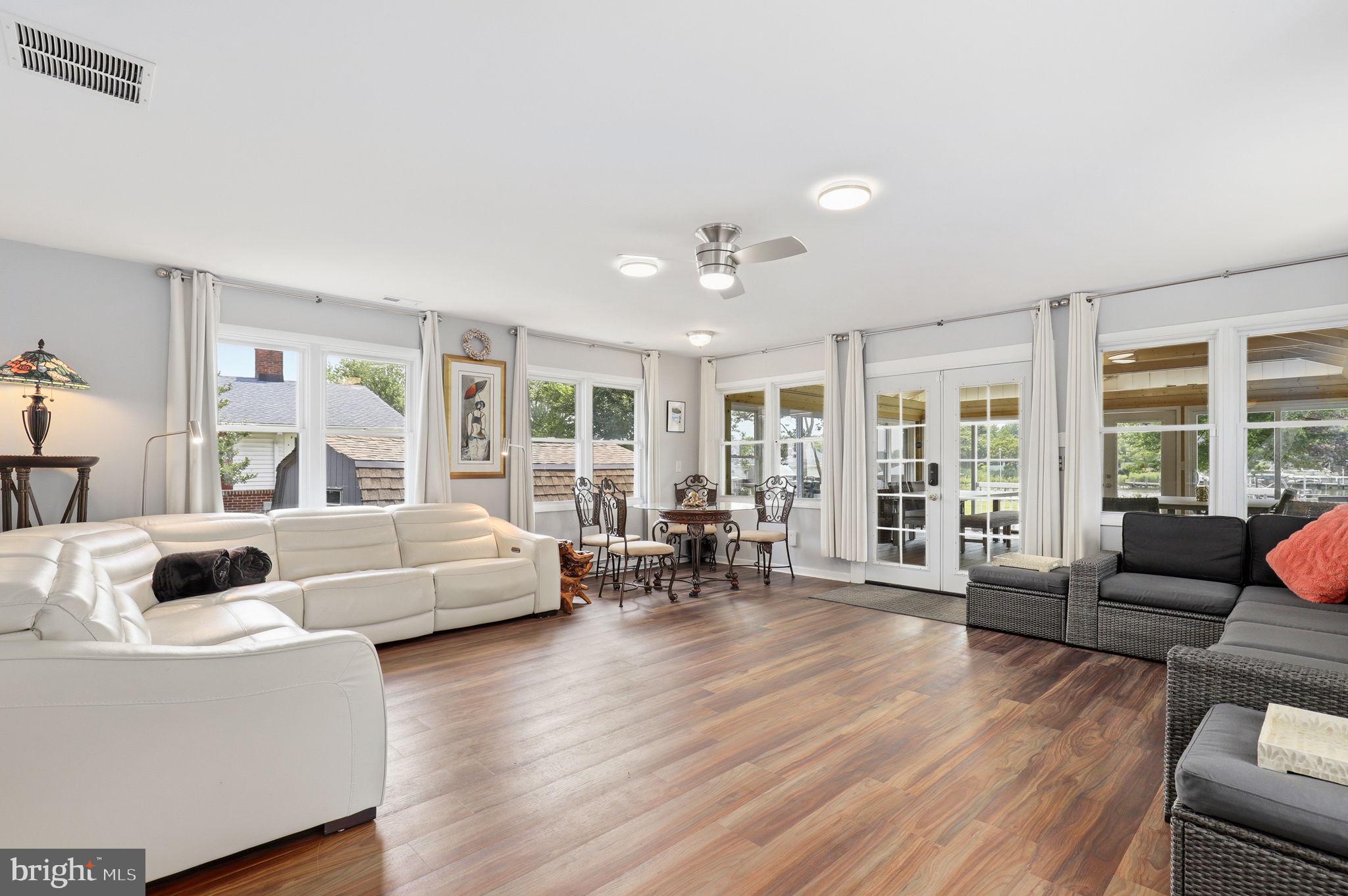 BAY CITY - Residential