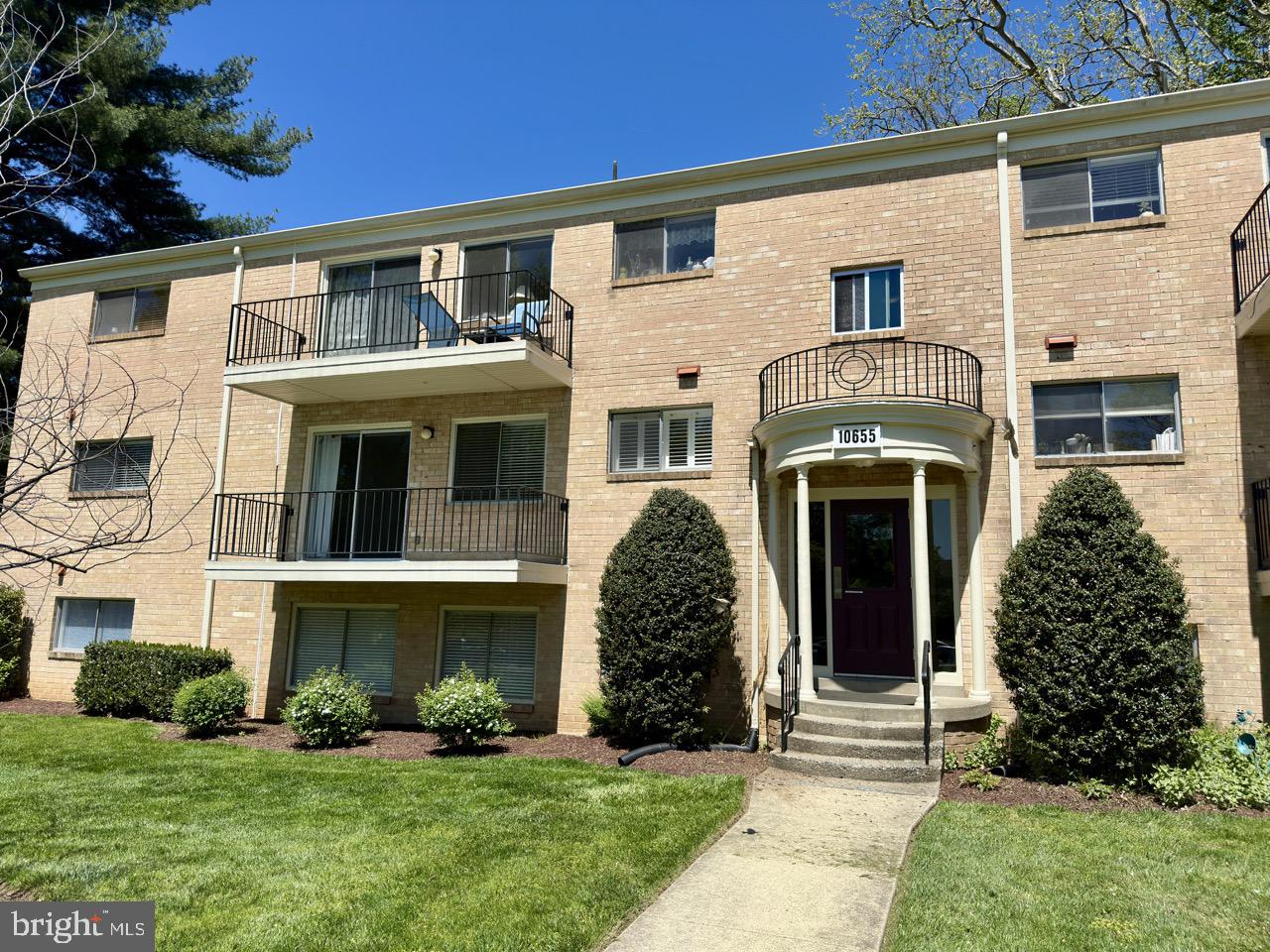 PARKSIDE CONDOMINIUMS - Residential Lease