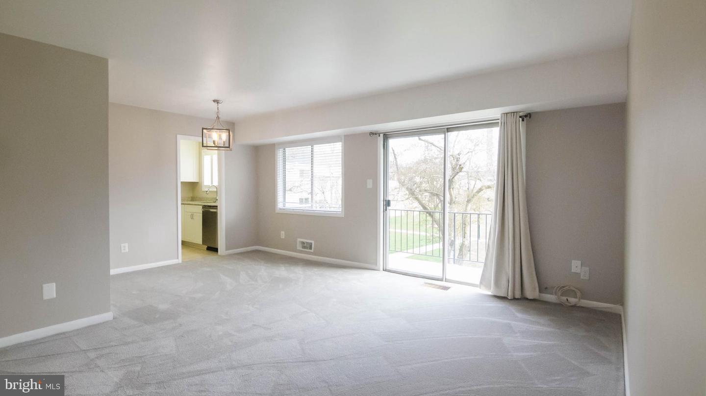PARKSIDE CONDOMINIUMS - Residential Lease