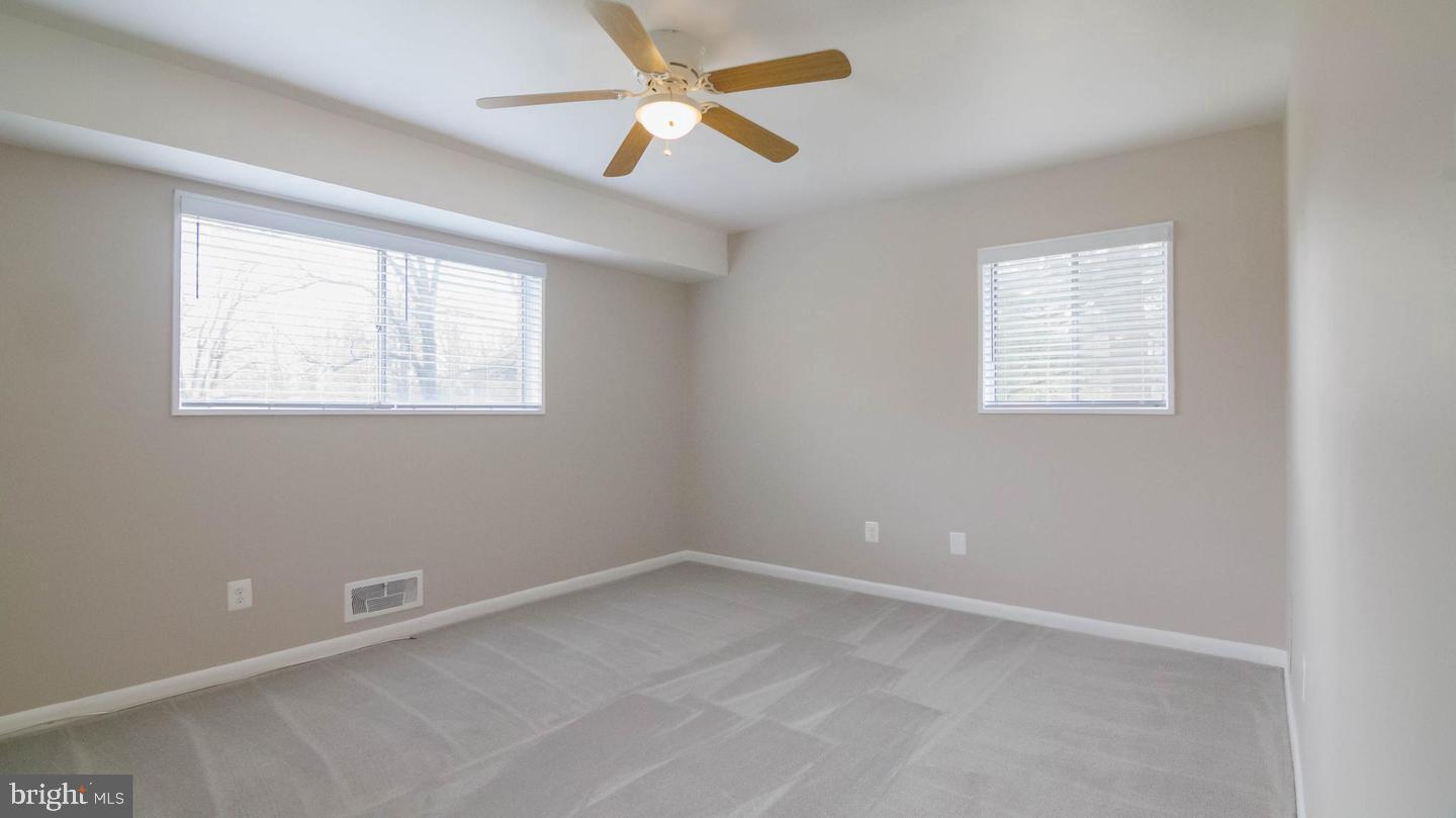 PARKSIDE CONDOMINIUMS - Residential Lease