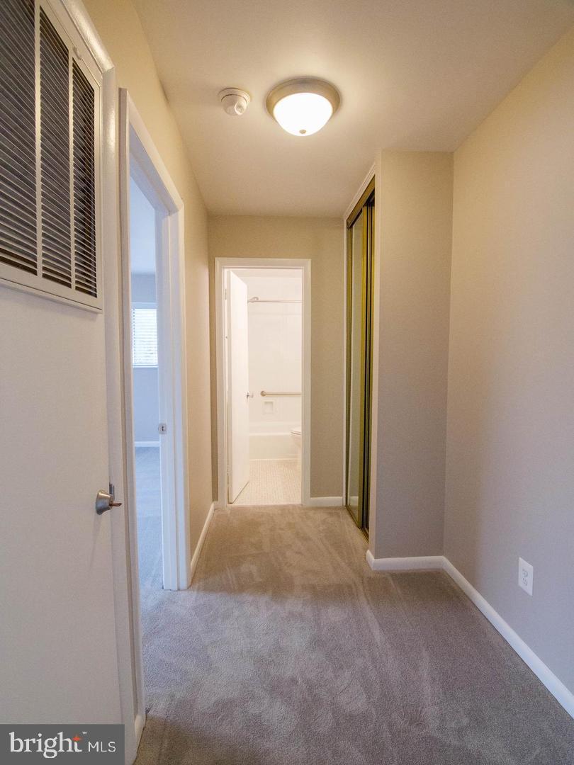 PARKSIDE CONDOMINIUMS - Residential Lease