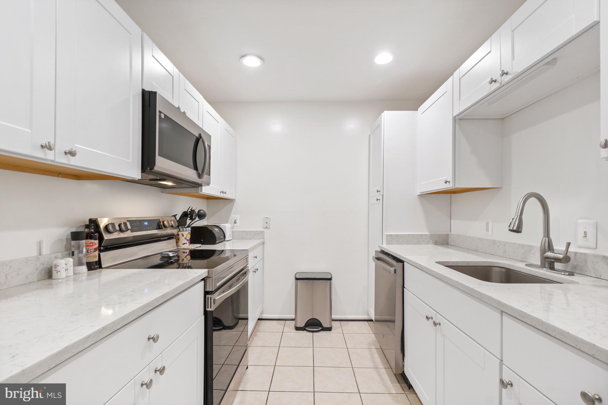 ROSSMOOR MUTUAL #12 - Residential