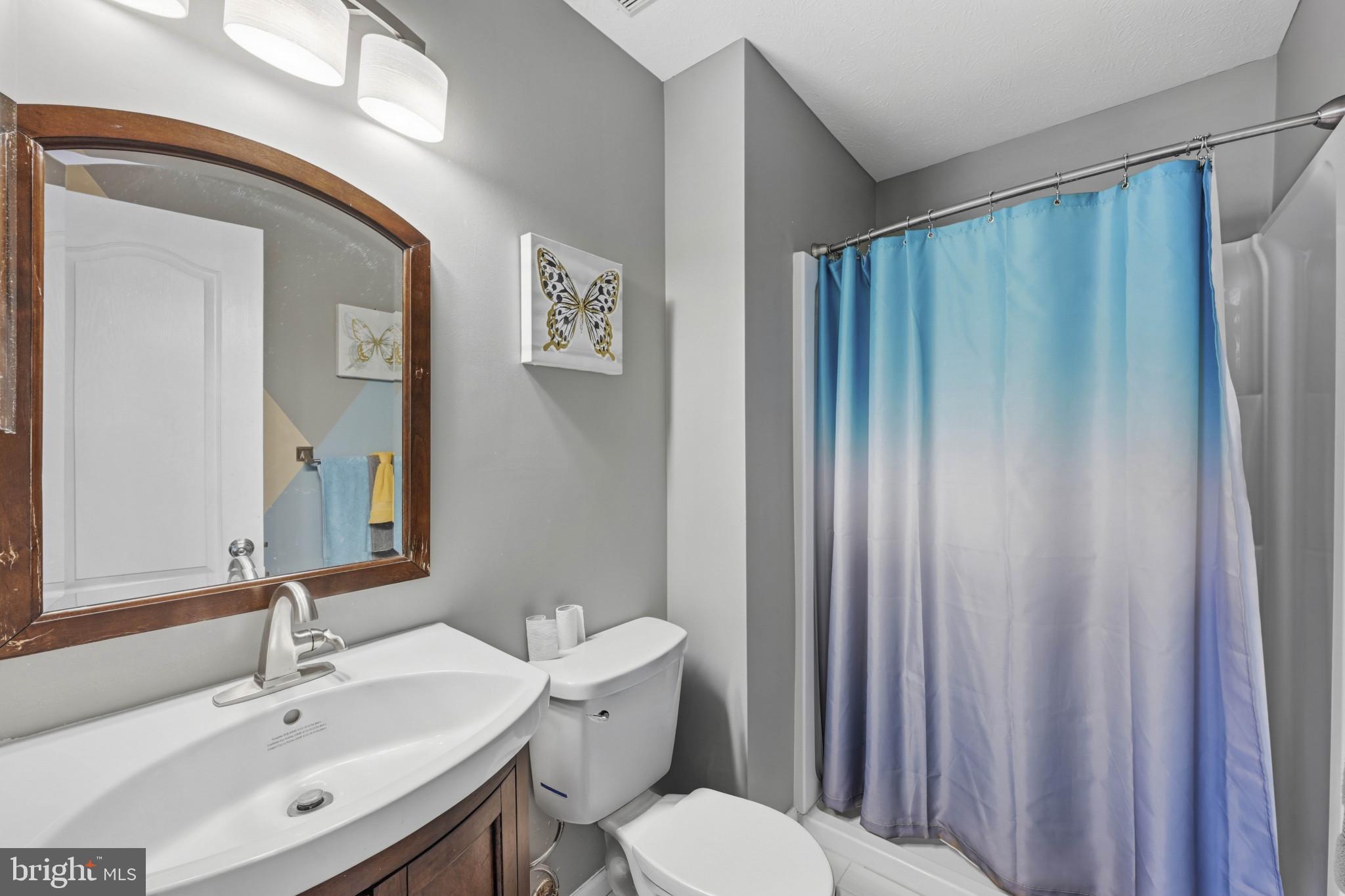 LAUREL GLEN - Residential