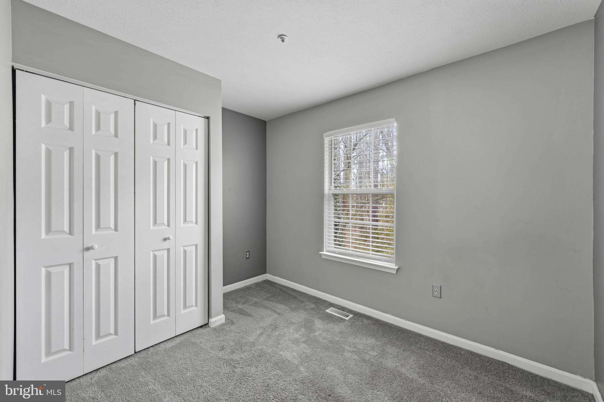 LAUREL GLEN - Residential