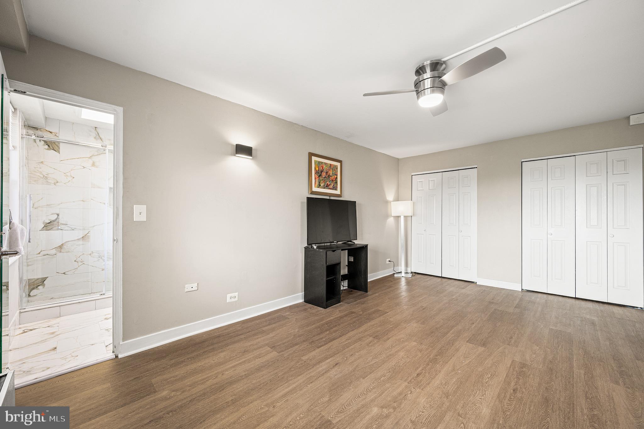 OAK HILL - Residential